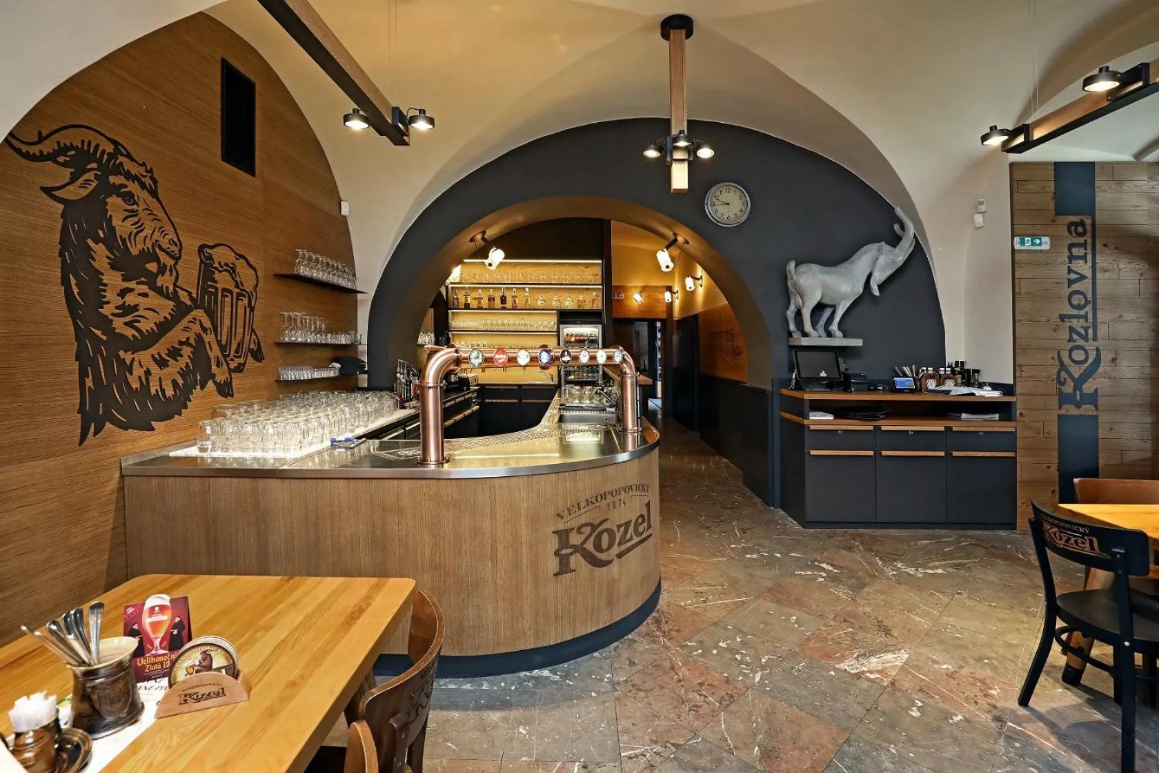 Restaurant/places to eat in Hotel u Ledu