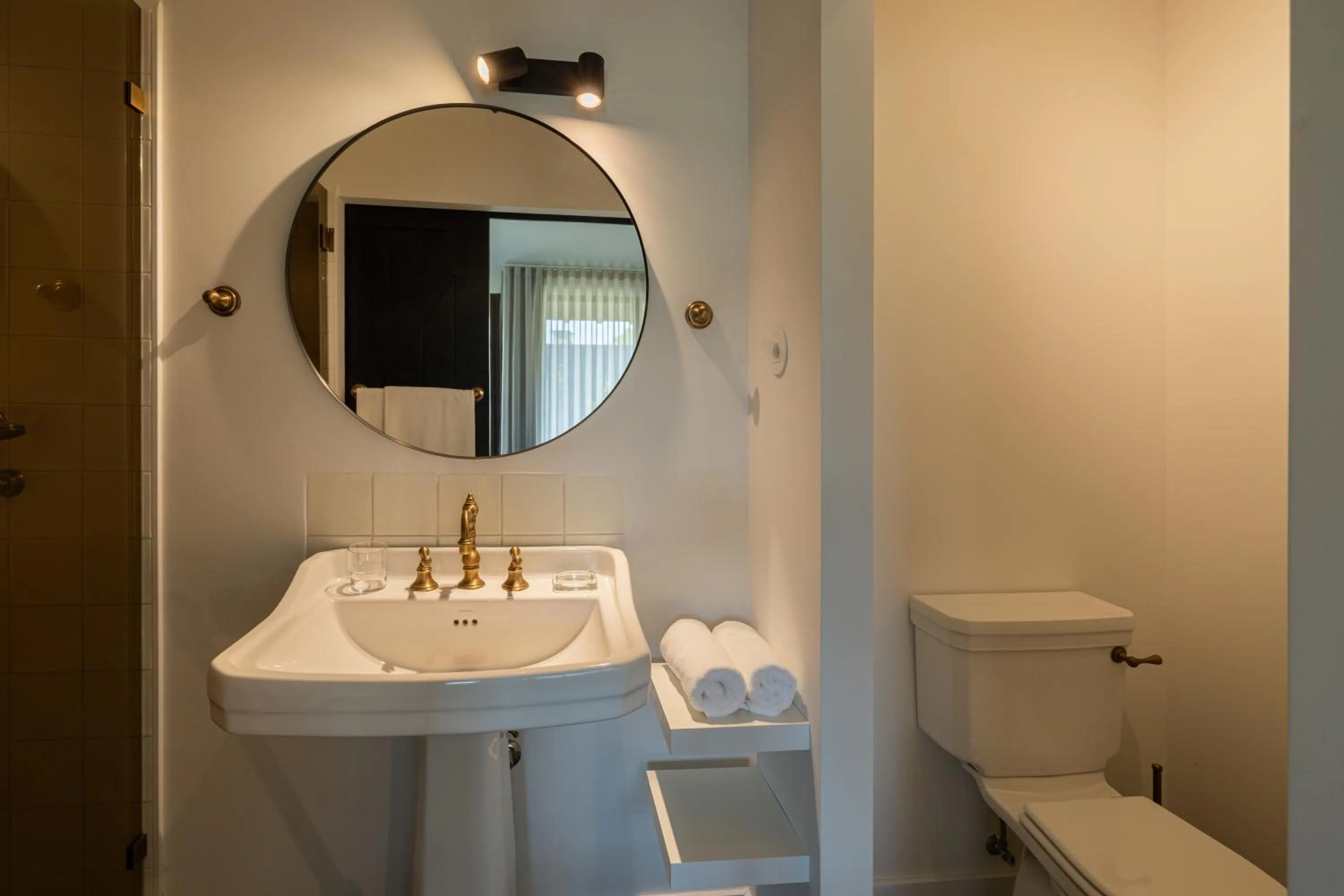 Toilet in CasaNova Farmhouse