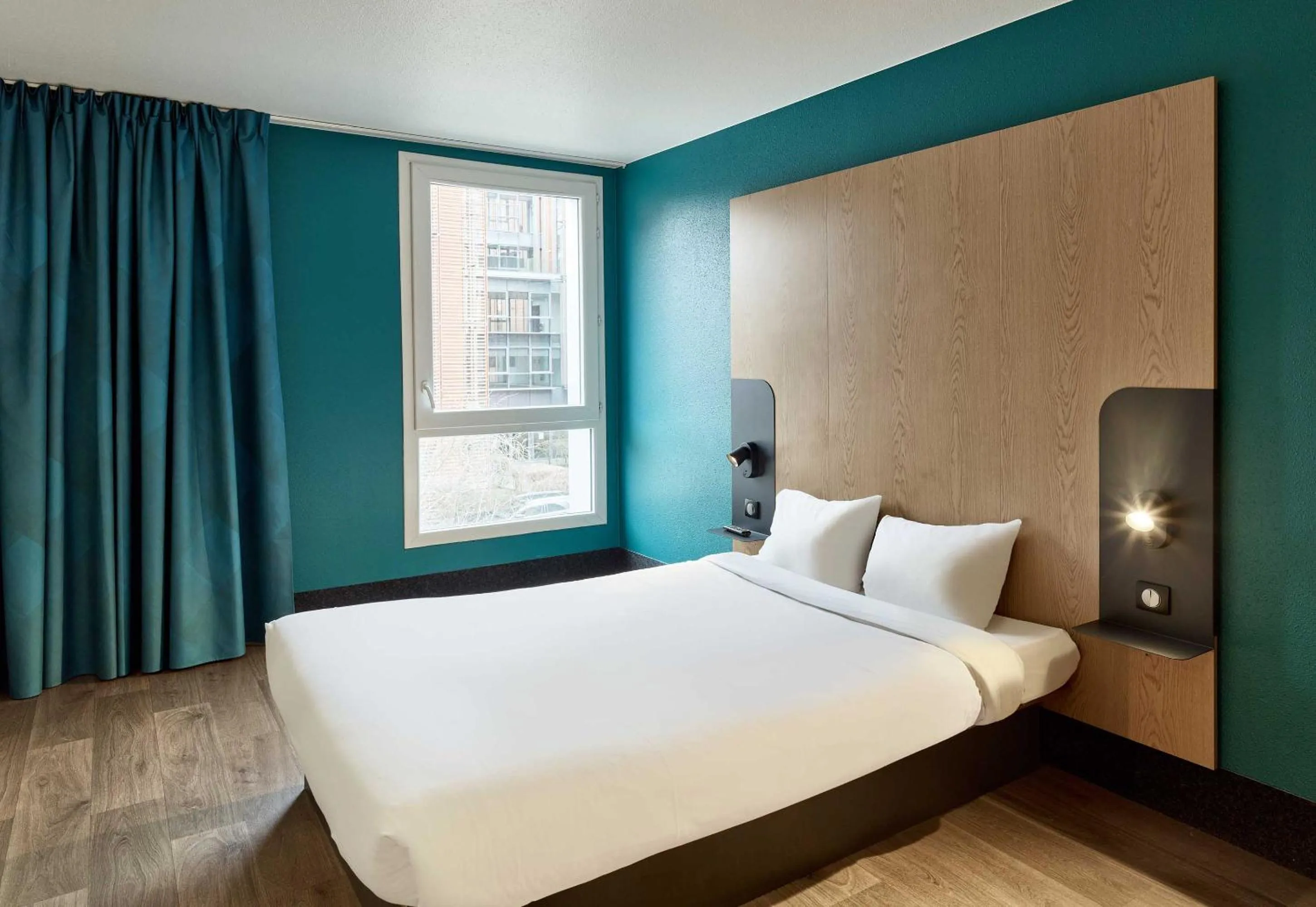 Bedroom, Bed in B&B HOTEL Orly Chevilly Marché International