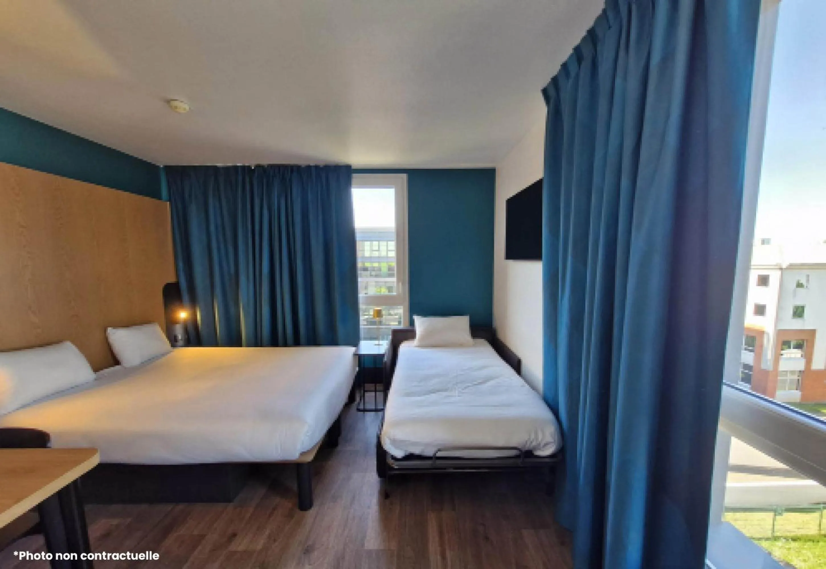 Bedroom, Bed in B&B HOTEL Orly Chevilly Marché International