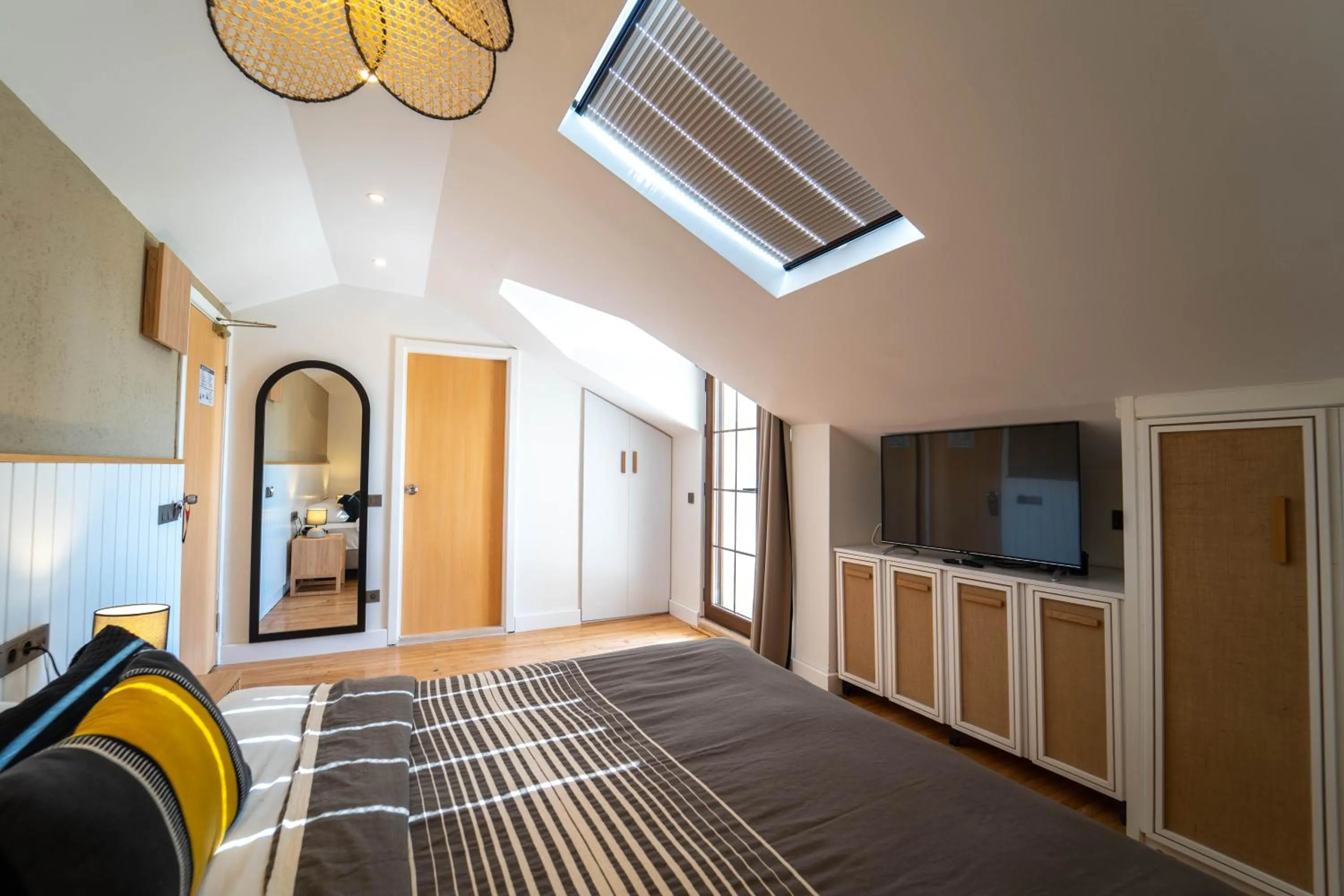 Photo of the whole room, Bed in Hotel Club-E