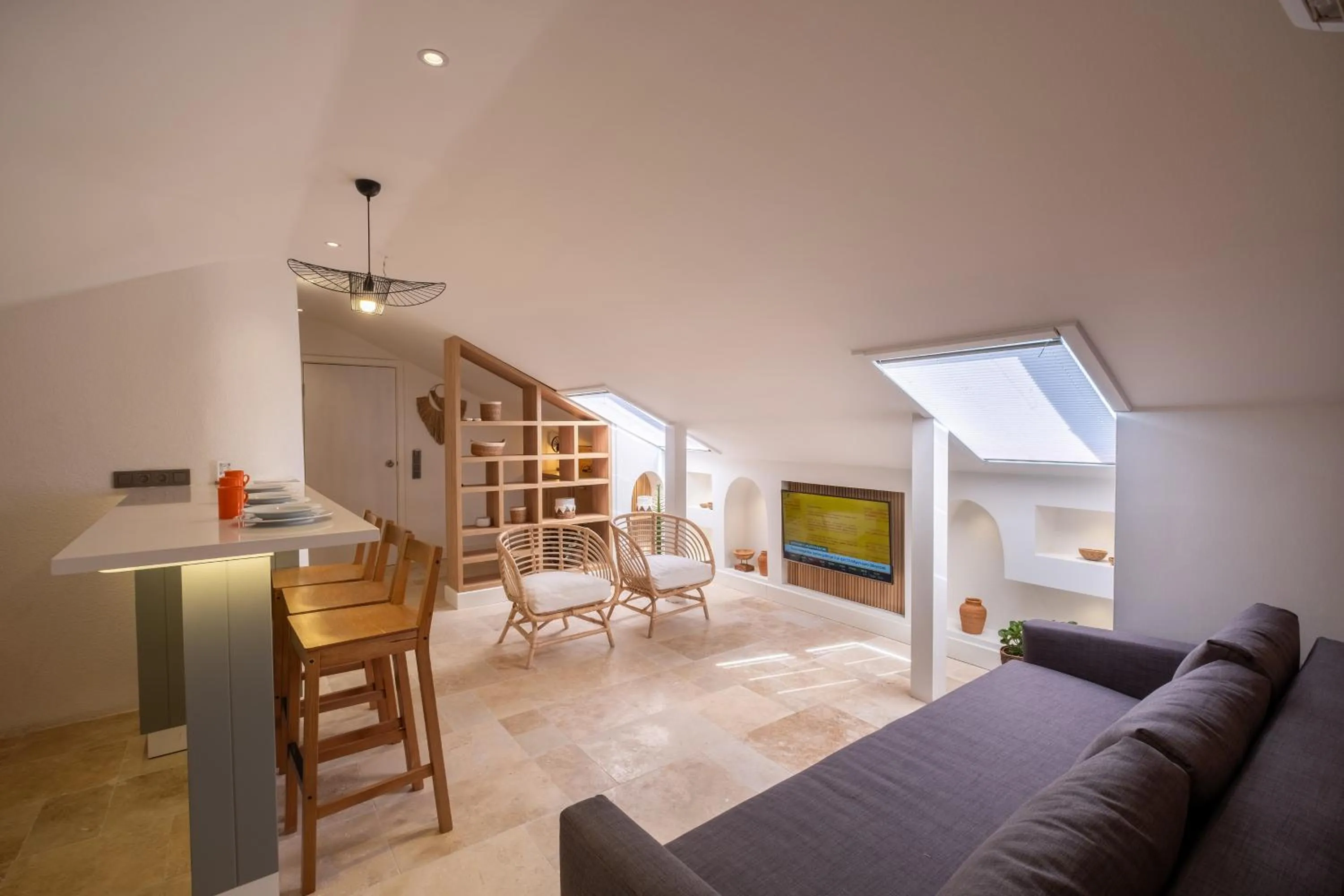 TV and multimedia in Hotel Club-E