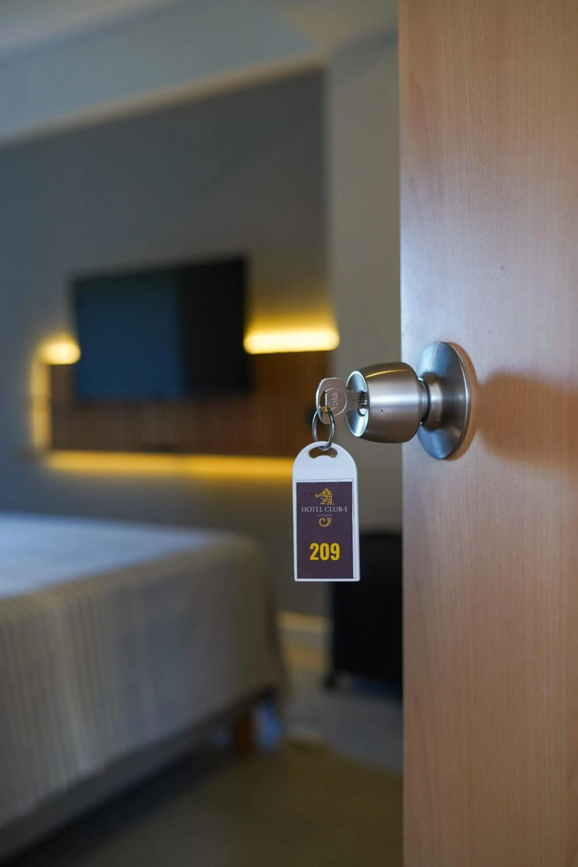 Photo of the whole room, Bed in Hotel Club-E