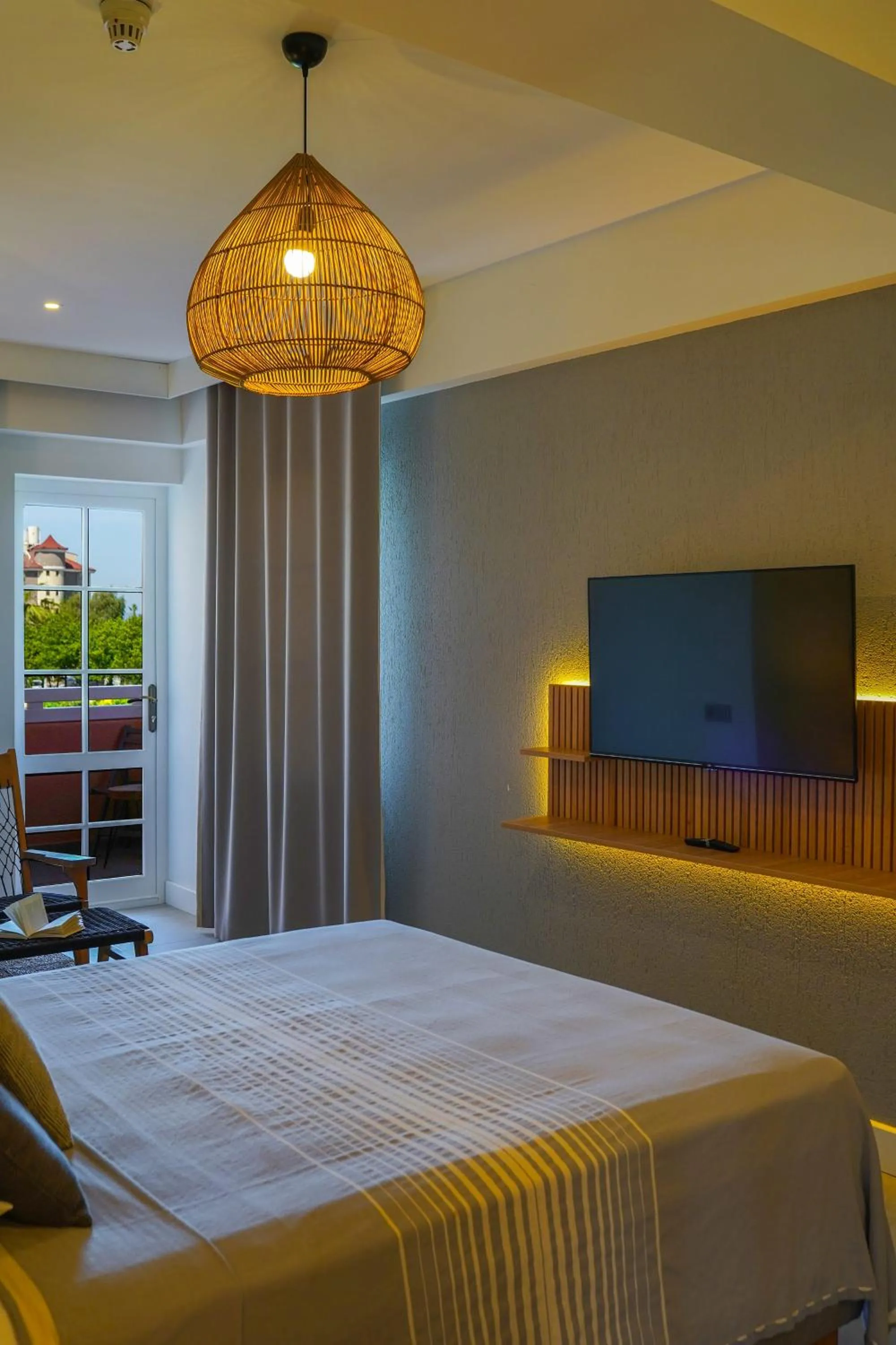 Photo of the whole room, Bed in Hotel Club-E