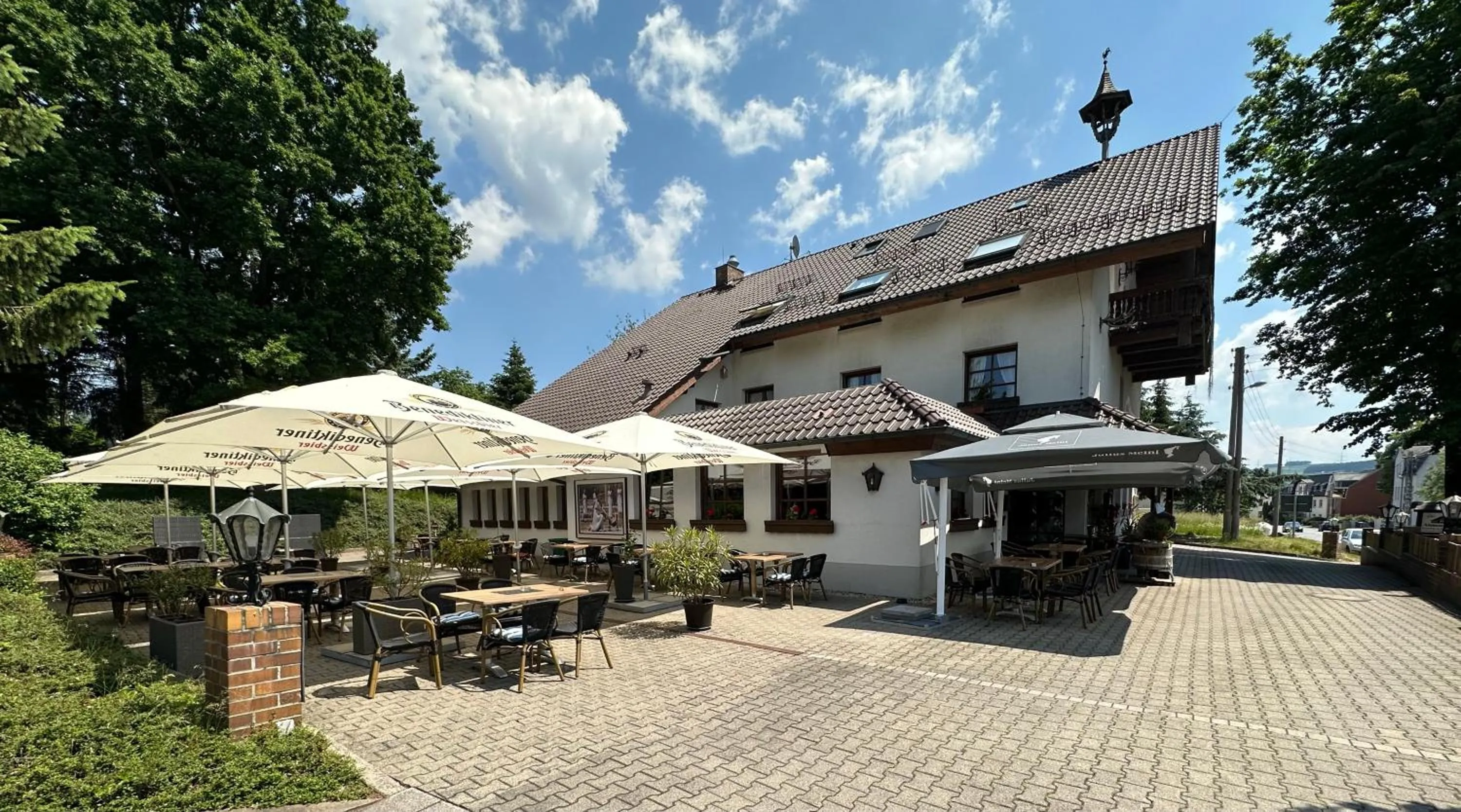 Property building in Hotel Almenrausch