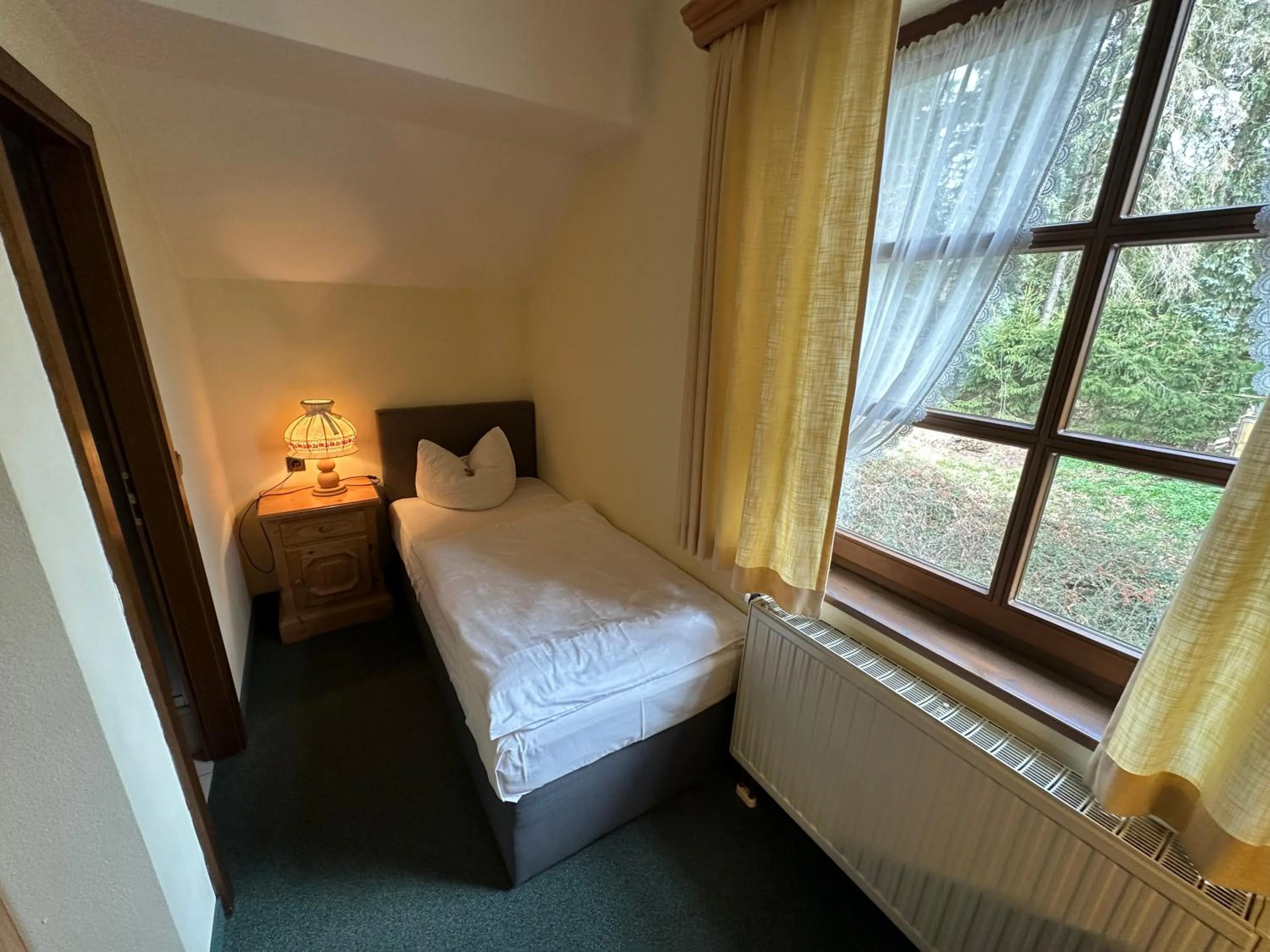 View (from property/room), Bed in Hotel Almenrausch