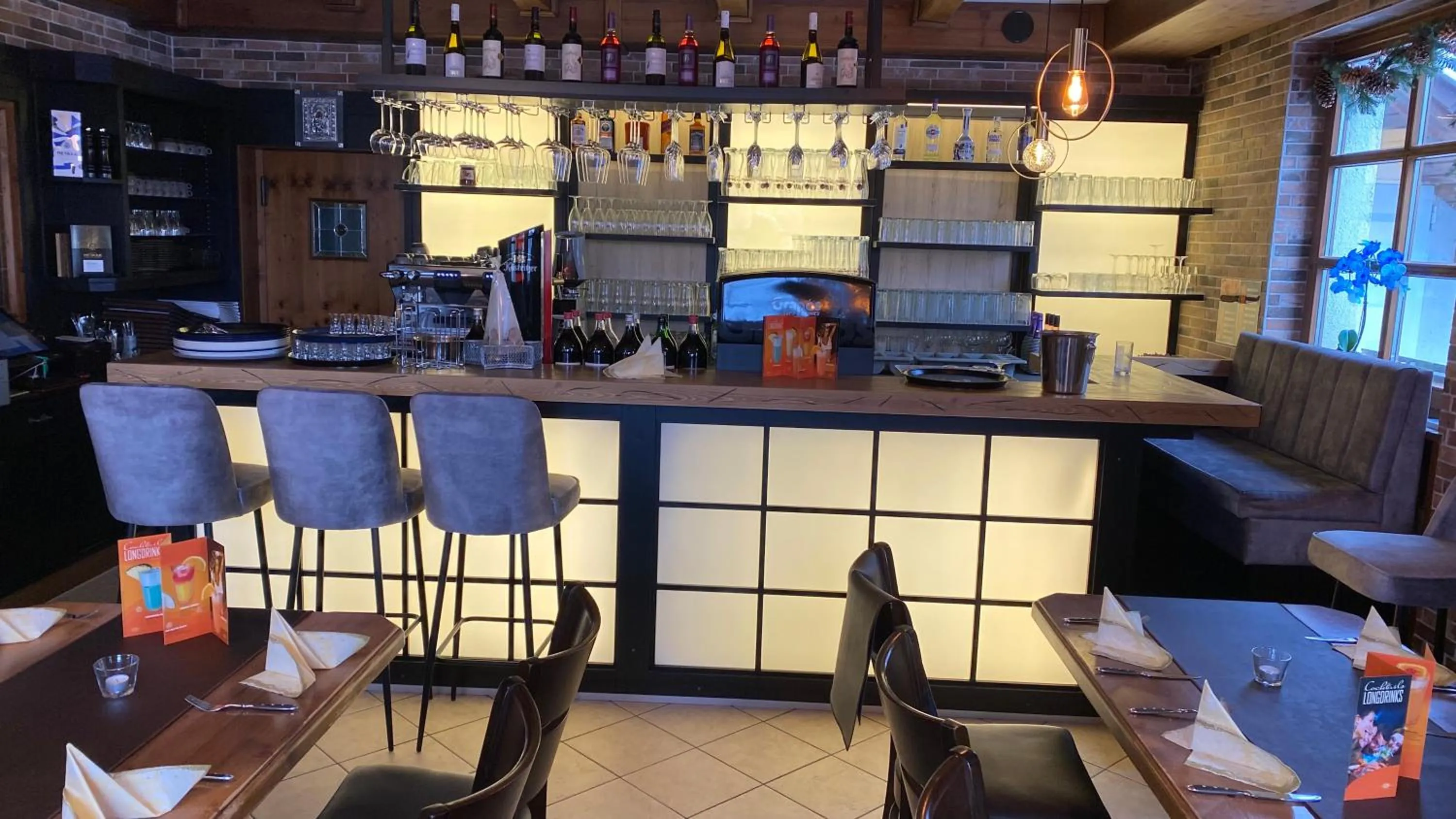 Restaurant/places to eat in Hotel Almenrausch