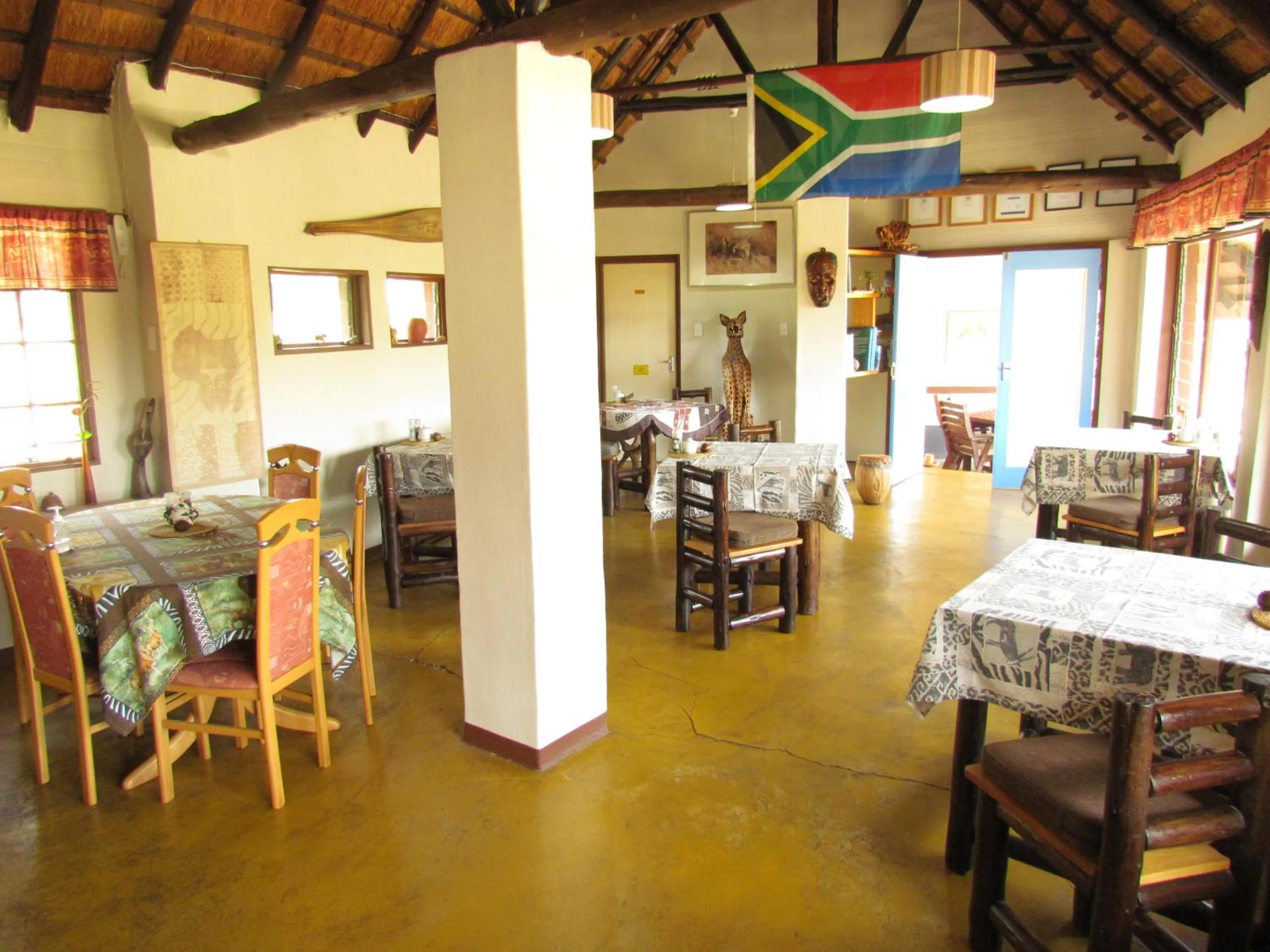 Restaurant/places to eat in Thokozani Lodge