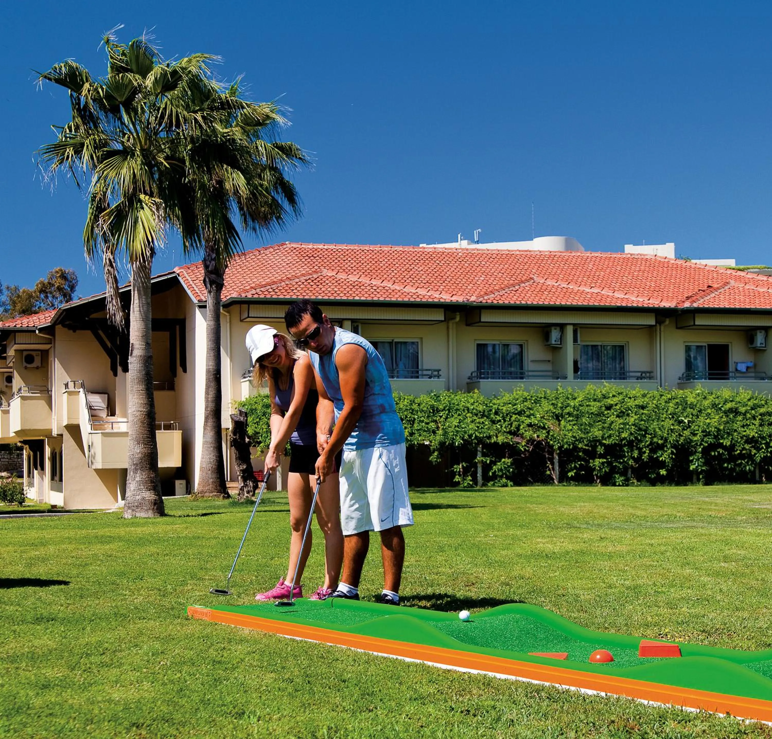 Minigolf in Club Melas Privé