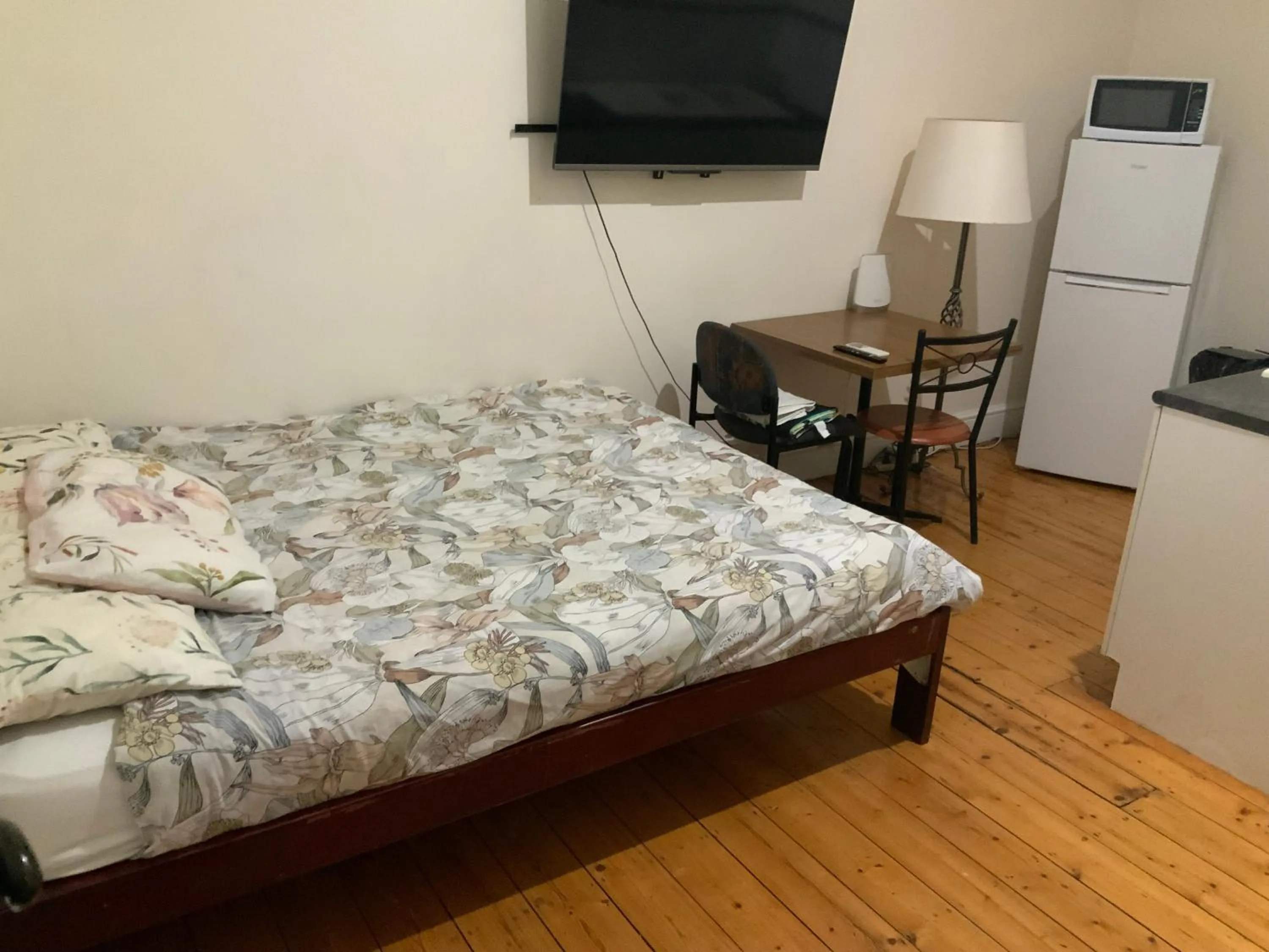 Bed in Northlodge Central City Apartments