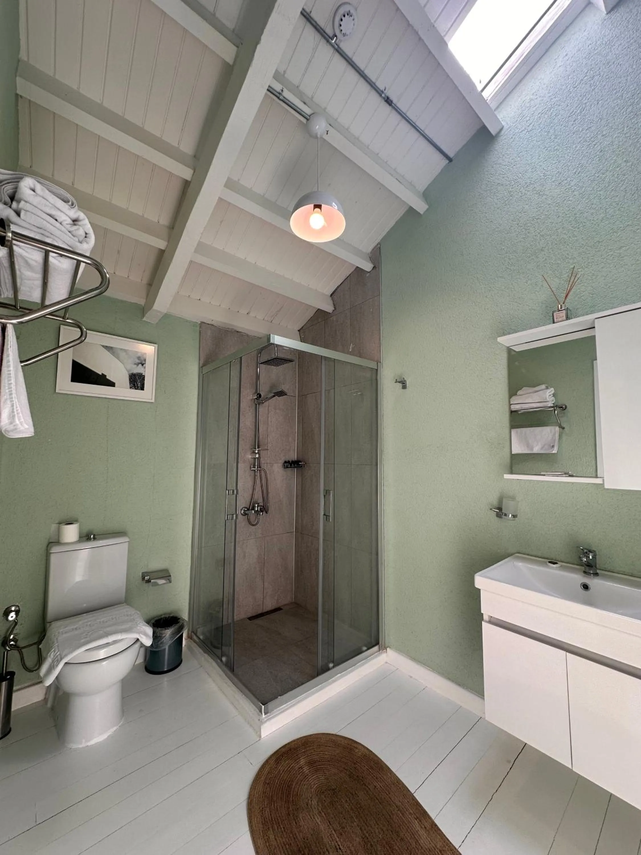 Shower in Hanole Macaron Guest House