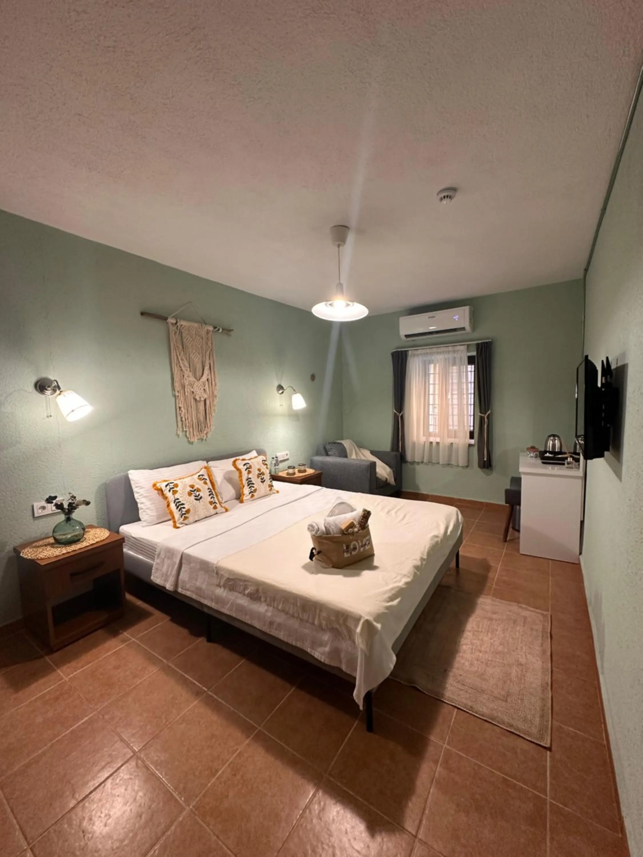 Bed in Hanole Macaron Guest House