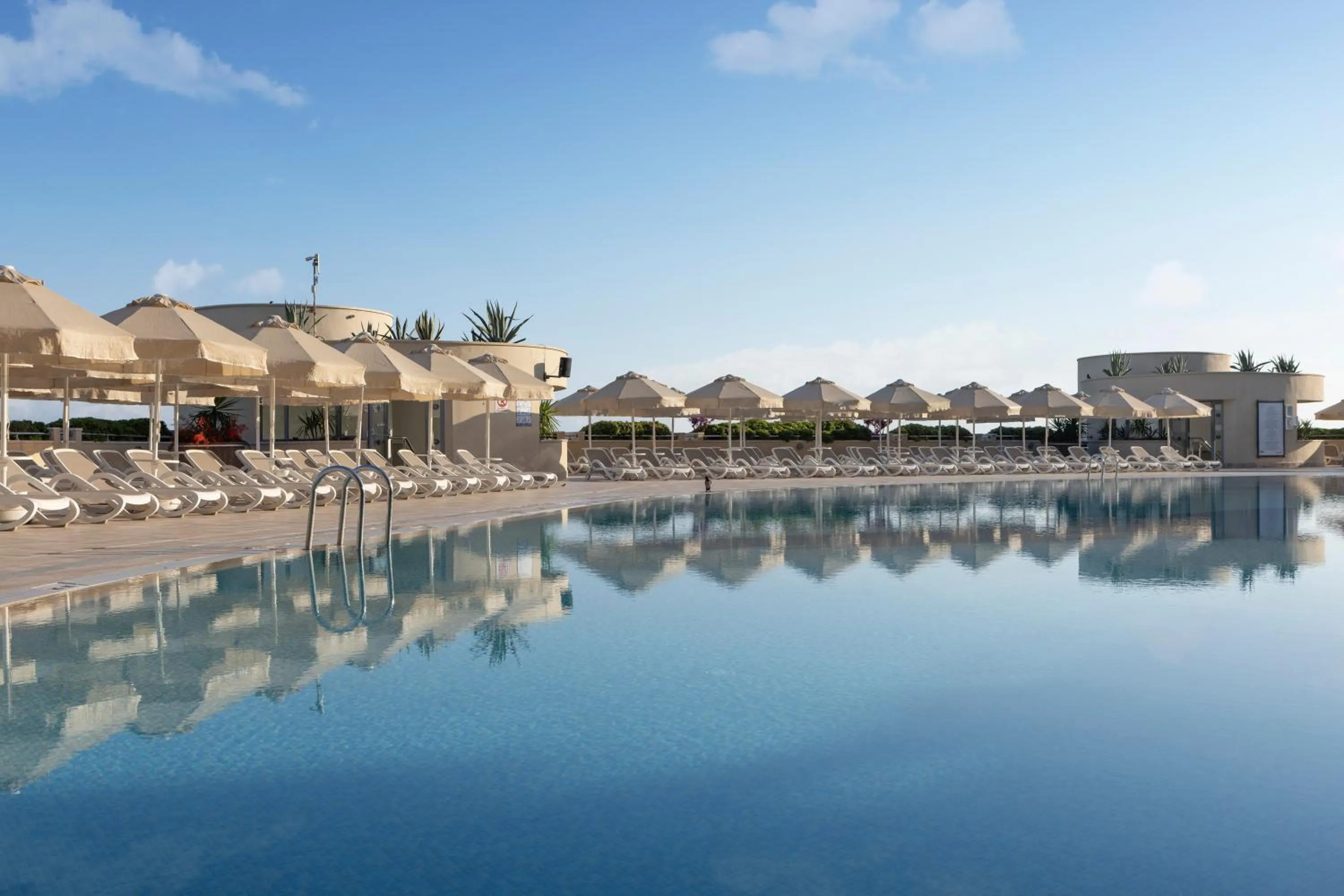 Day in Melas Resort Hotel