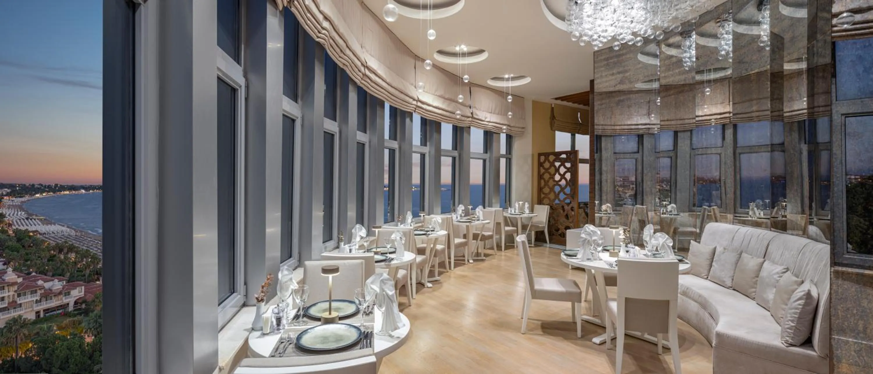 Restaurant/places to eat in Melas Resort Hotel