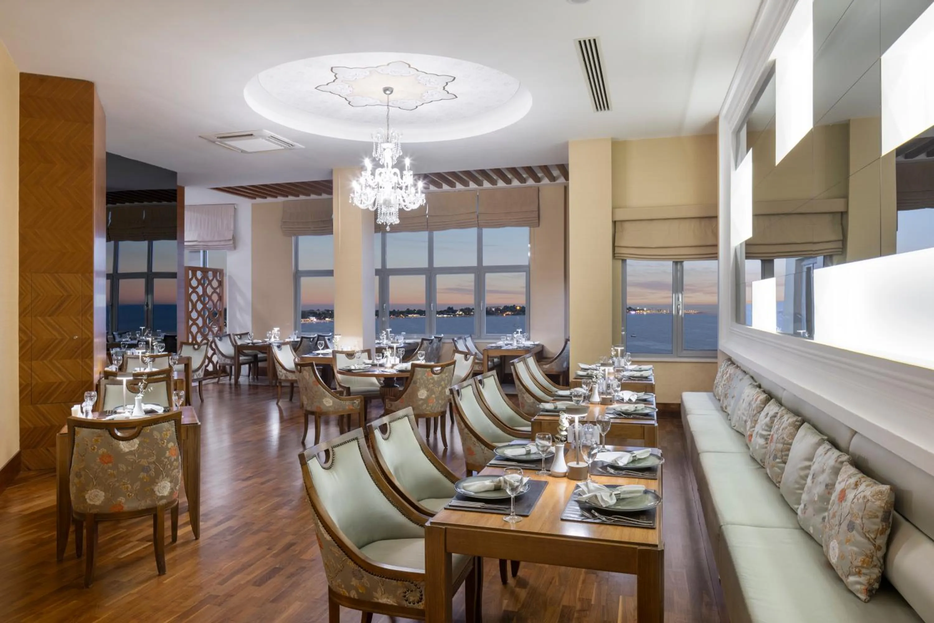 Restaurant/places to eat in Melas Resort Hotel