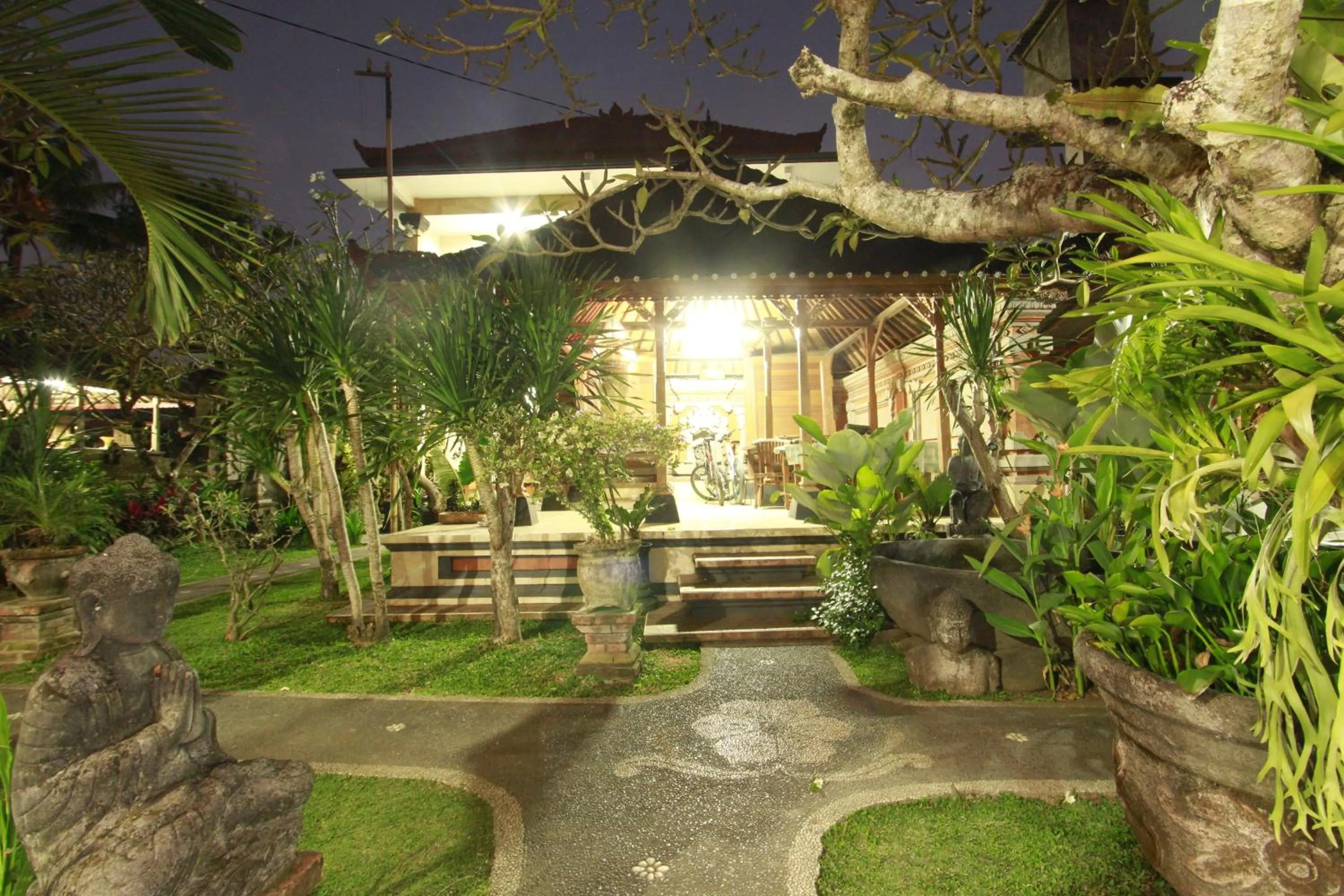 Garden view in Suryadina Guest House