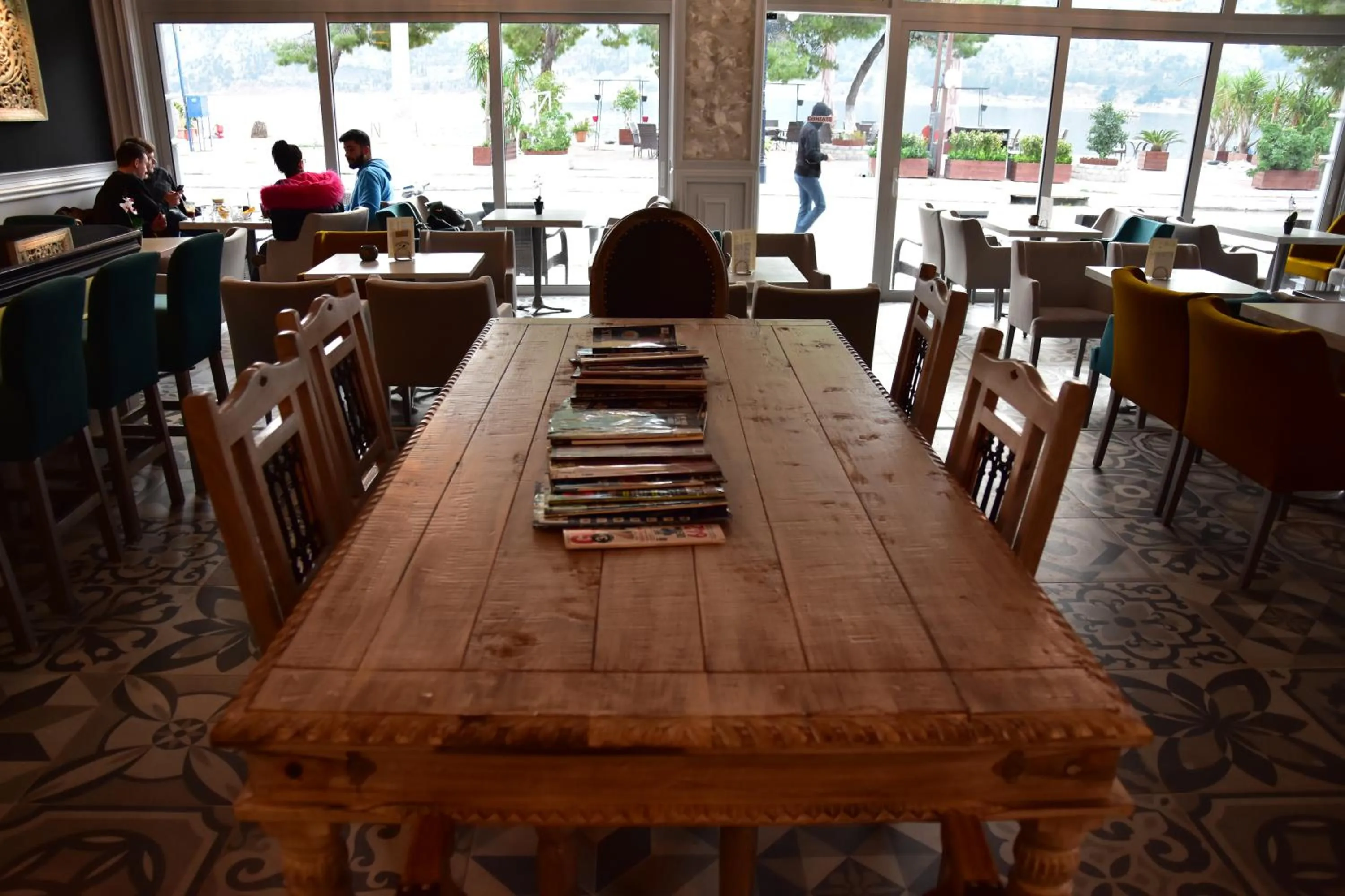 Lounge or bar in Iridanos