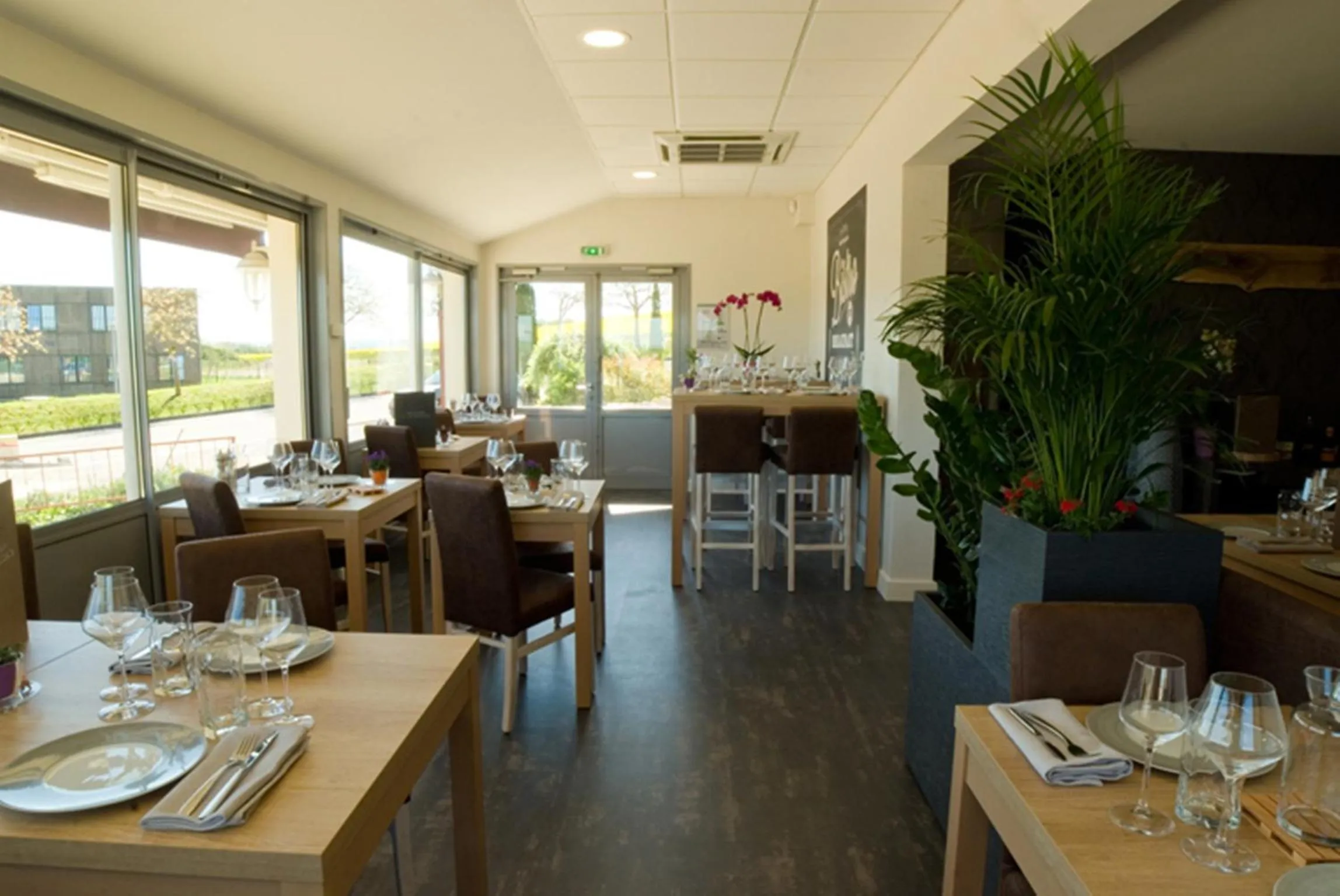 Restaurant/places to eat in Logis Hotel Restaurant de La Madeleine