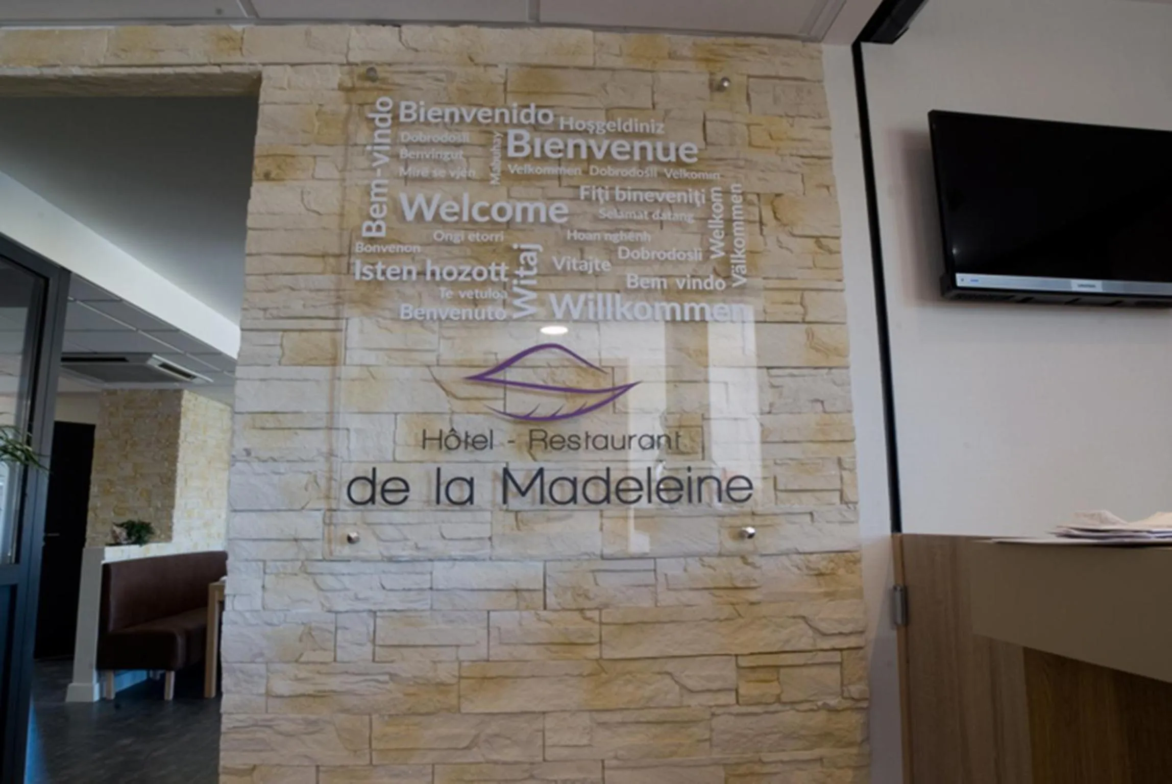 Facade/entrance in Logis Hotel Restaurant de La Madeleine