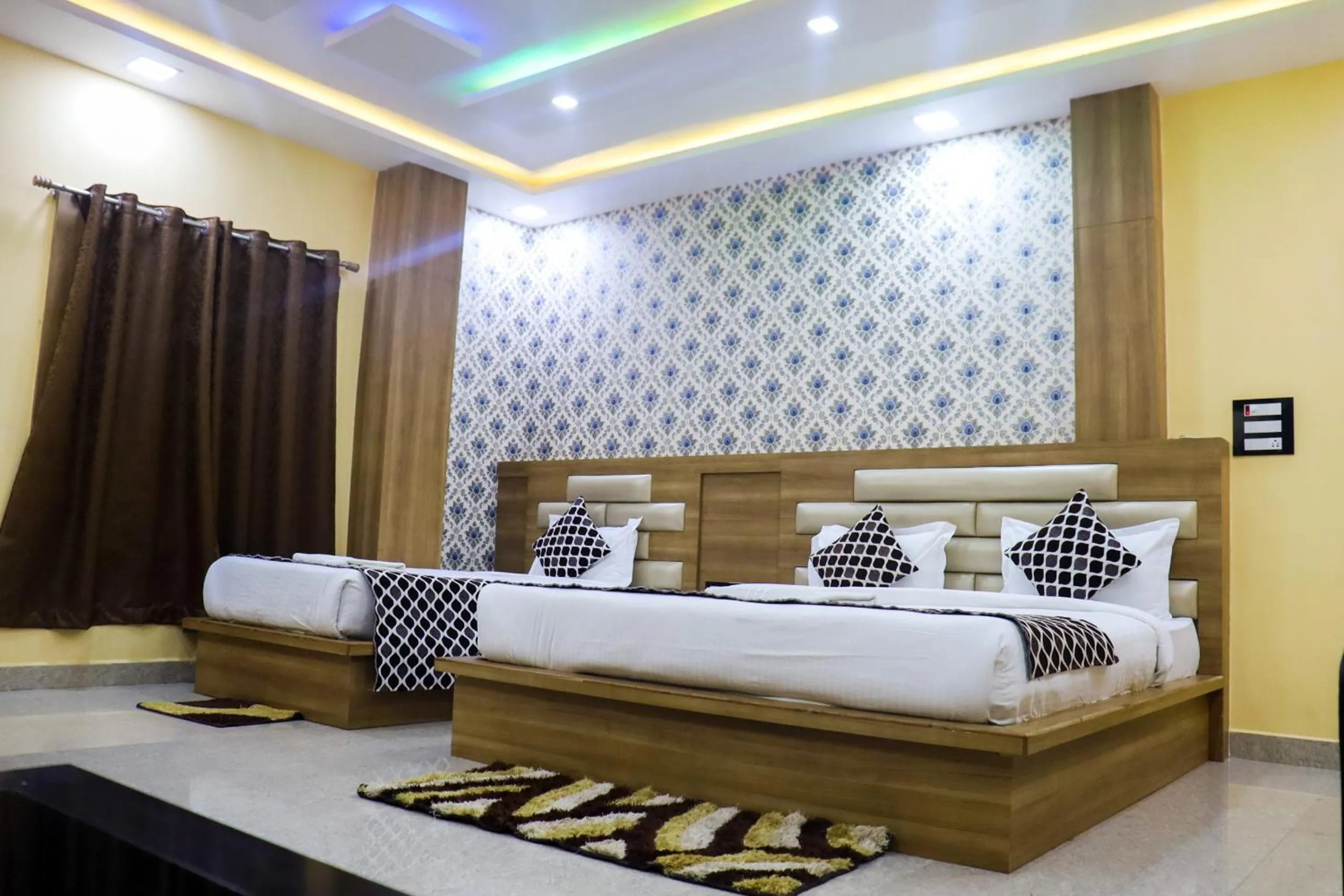 Bed in Mangalam Inn, Deoghar