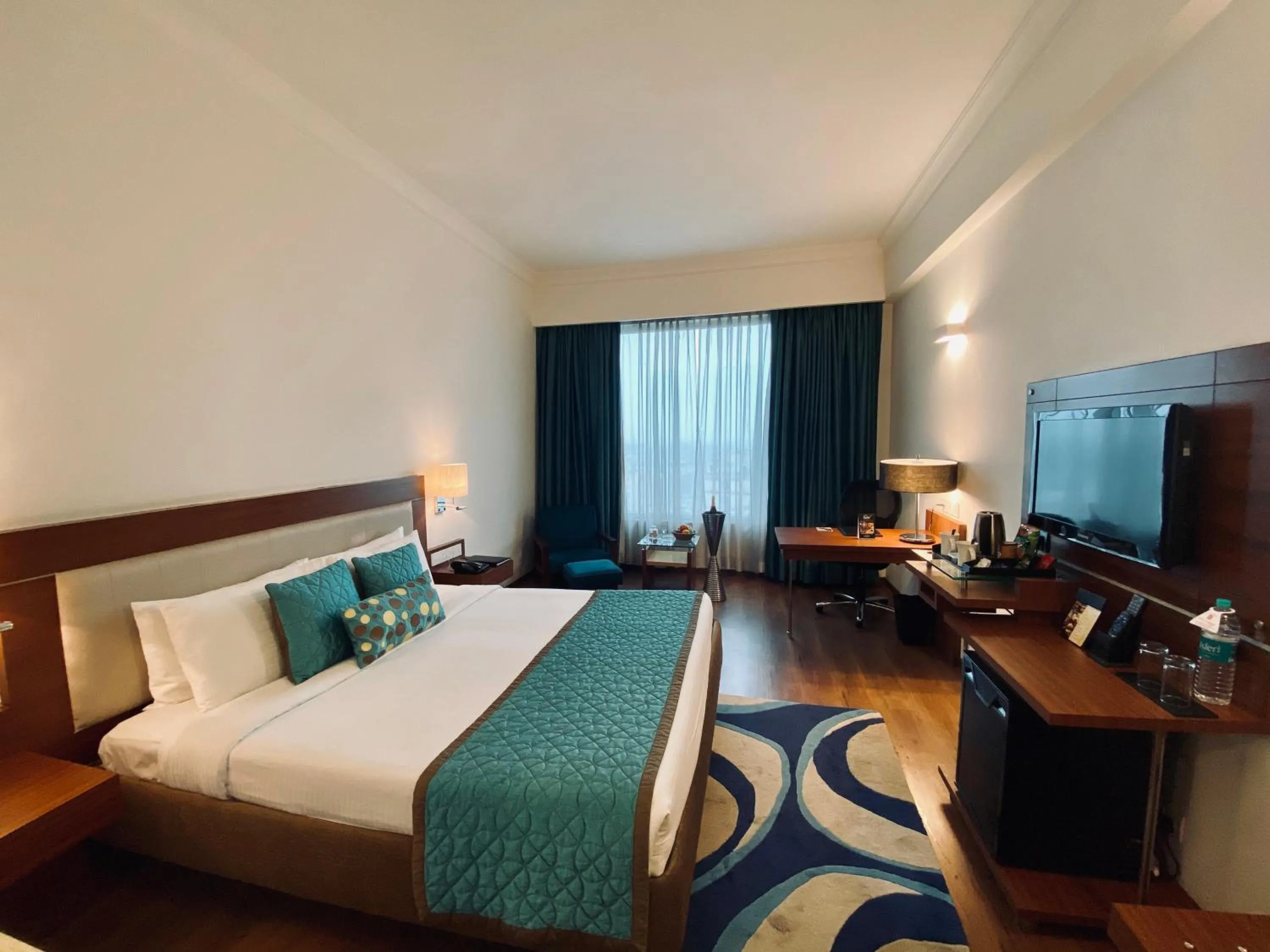 Photo of the whole room, Bed in The Landmark Towers