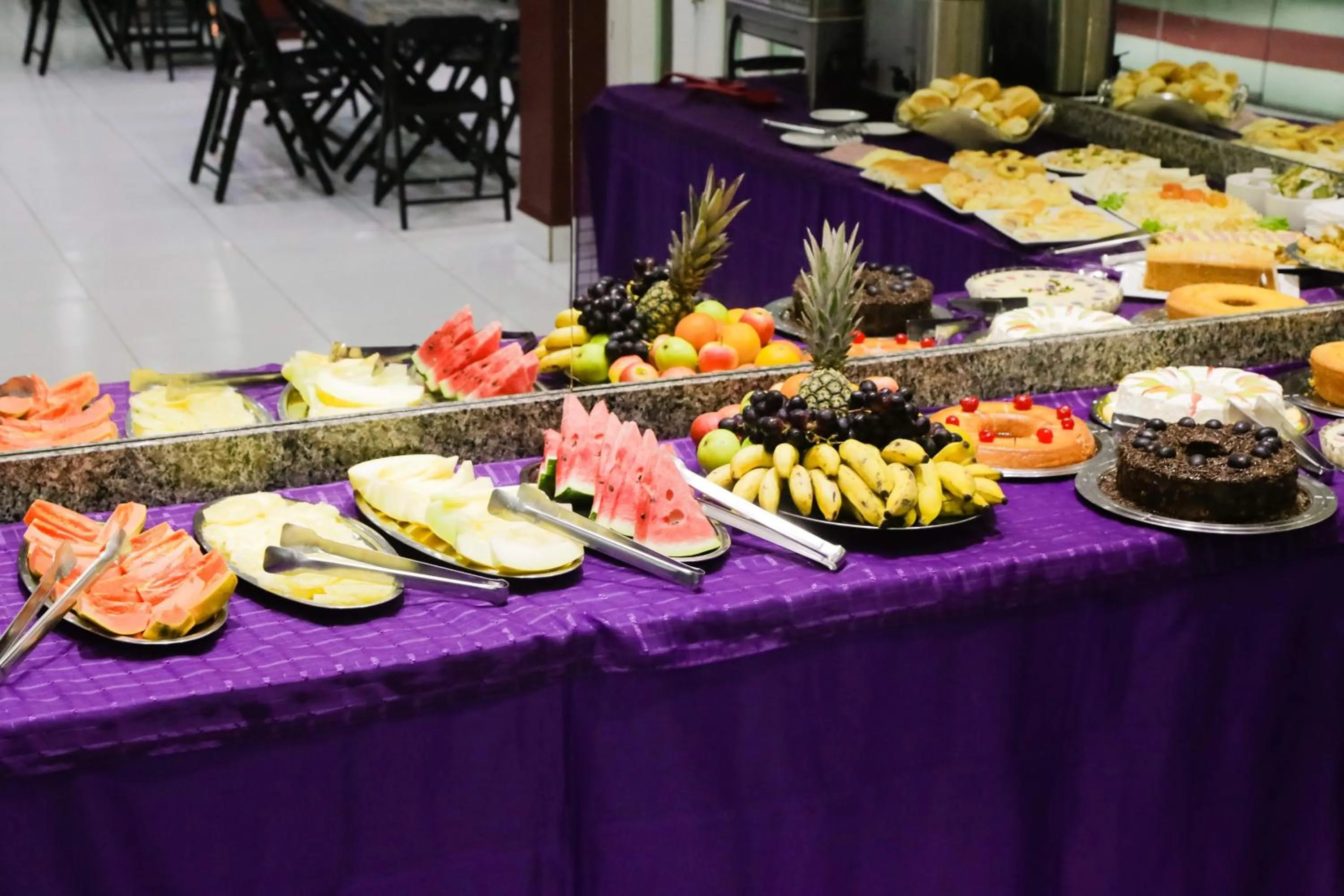 Breakfast in Hotel Açay