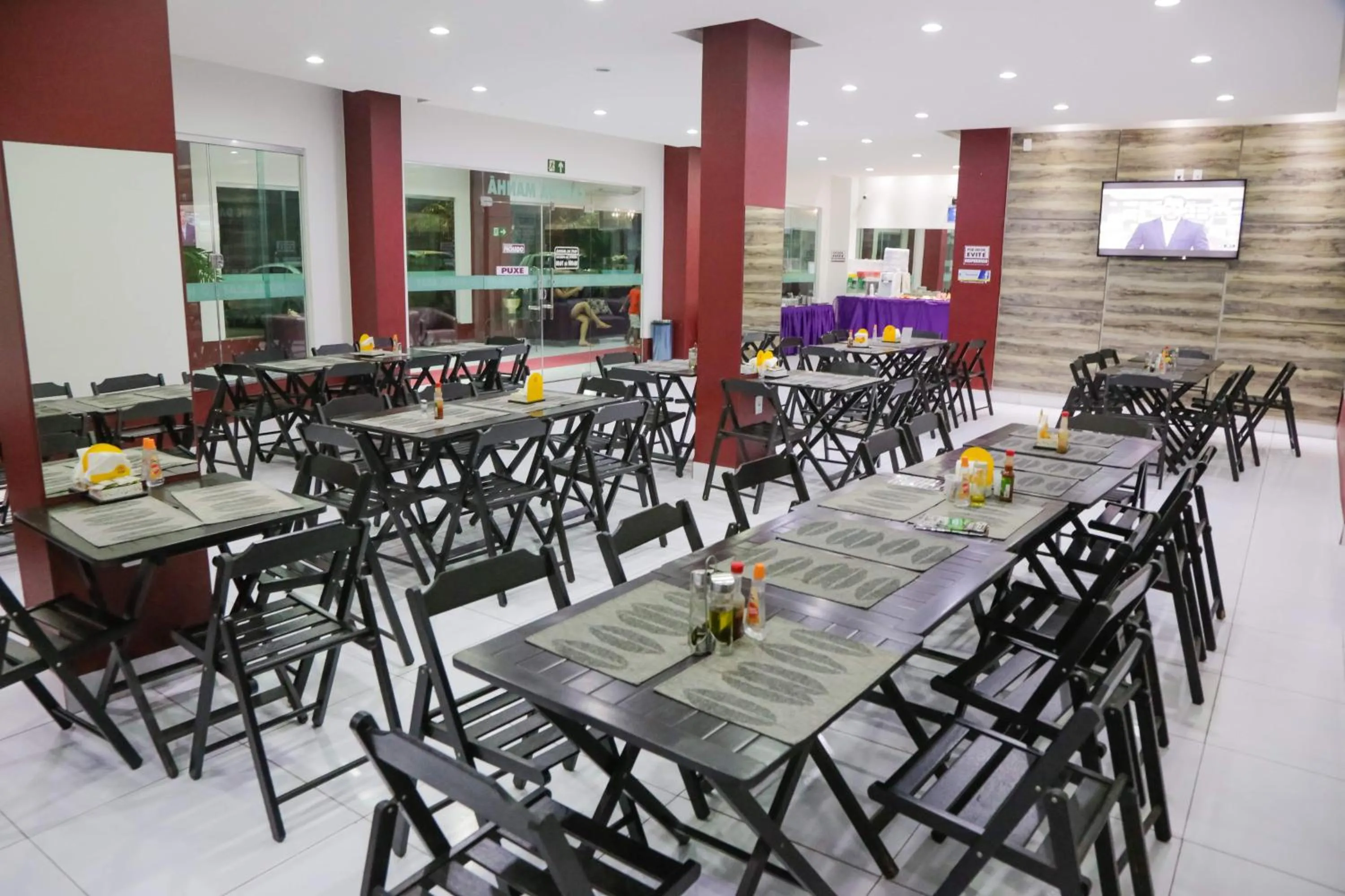 Restaurant/places to eat in Hotel Açay