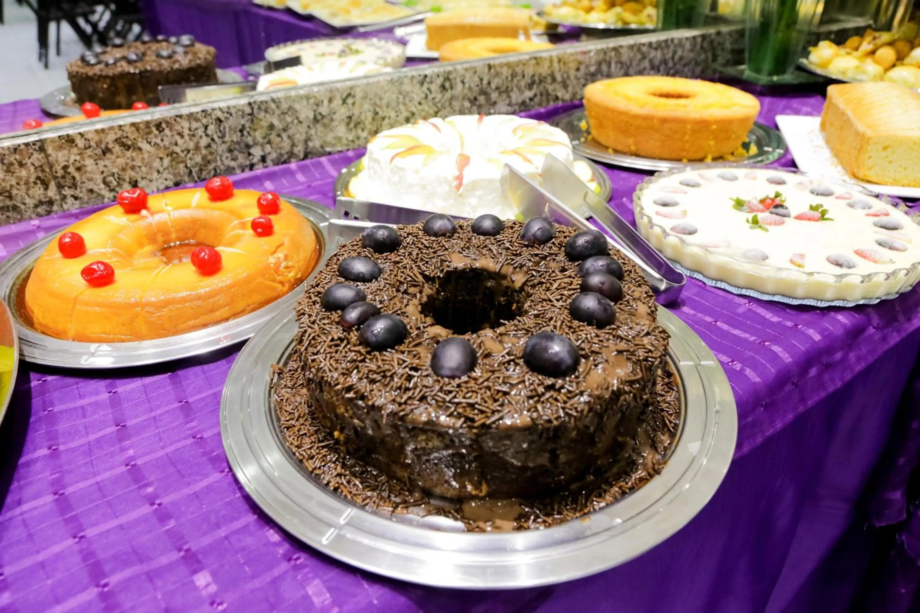 Breakfast in Hotel Açay
