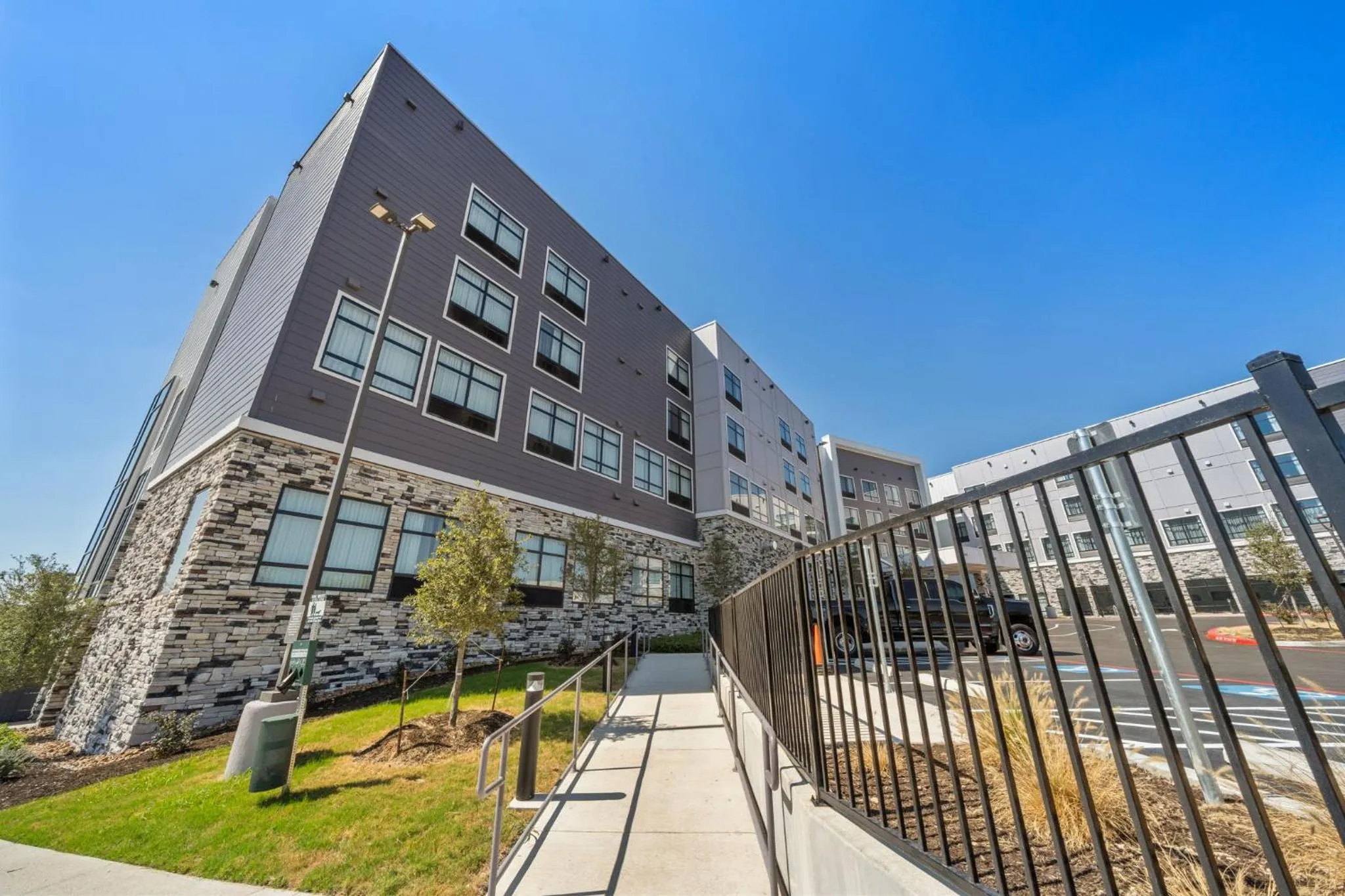 Property building in Homewood Suites By Hilton Austin Airport