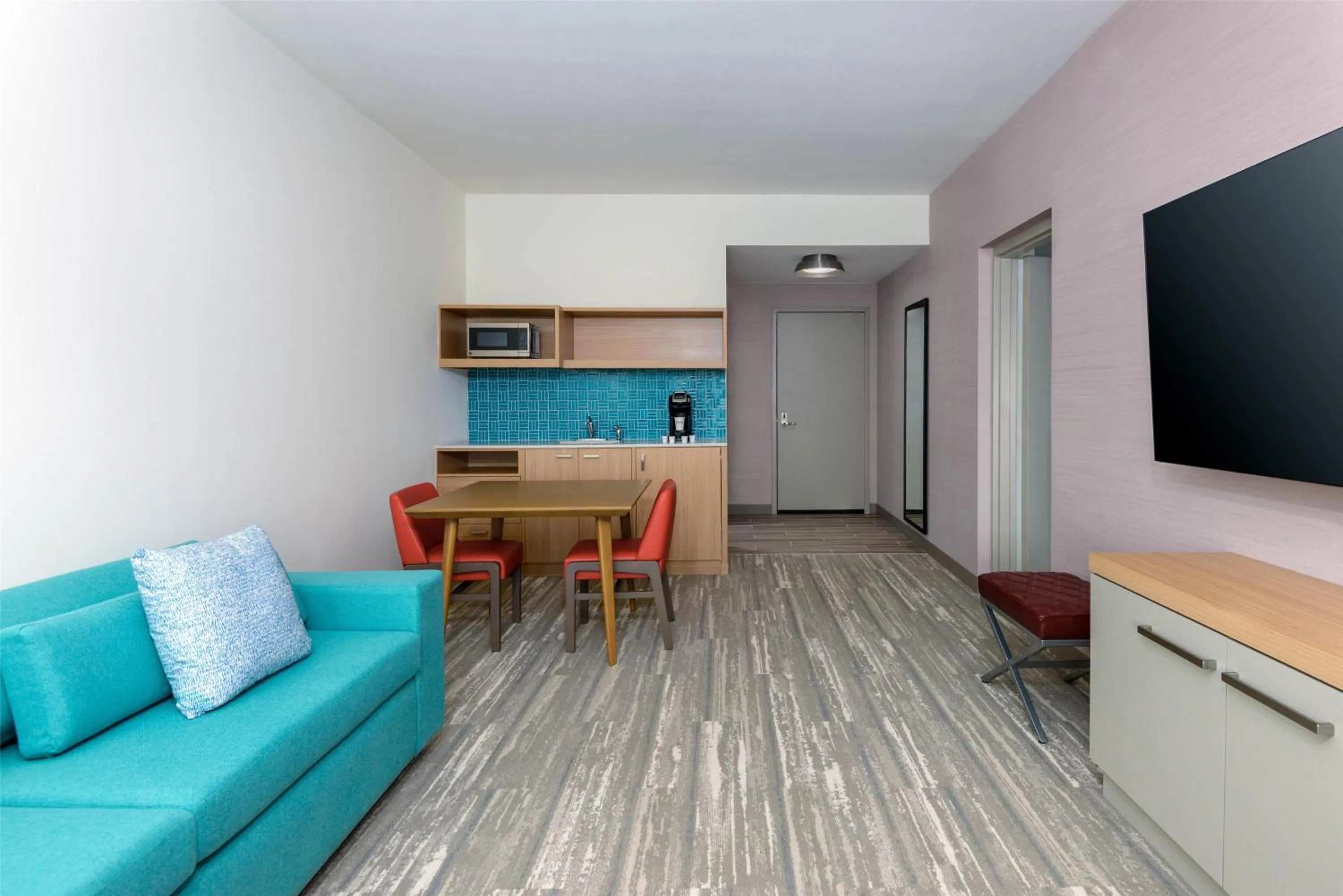 Kitchen or kitchenette in Hilton Garden Inn Cape Canaveral Near Cocoa Beach