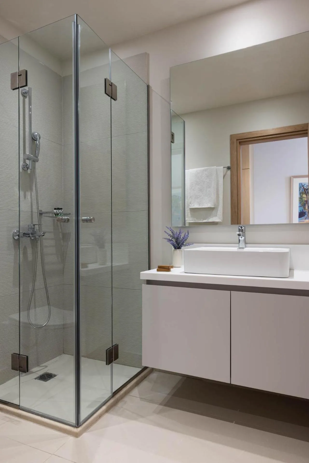 Shower in Port Tower Piraeus