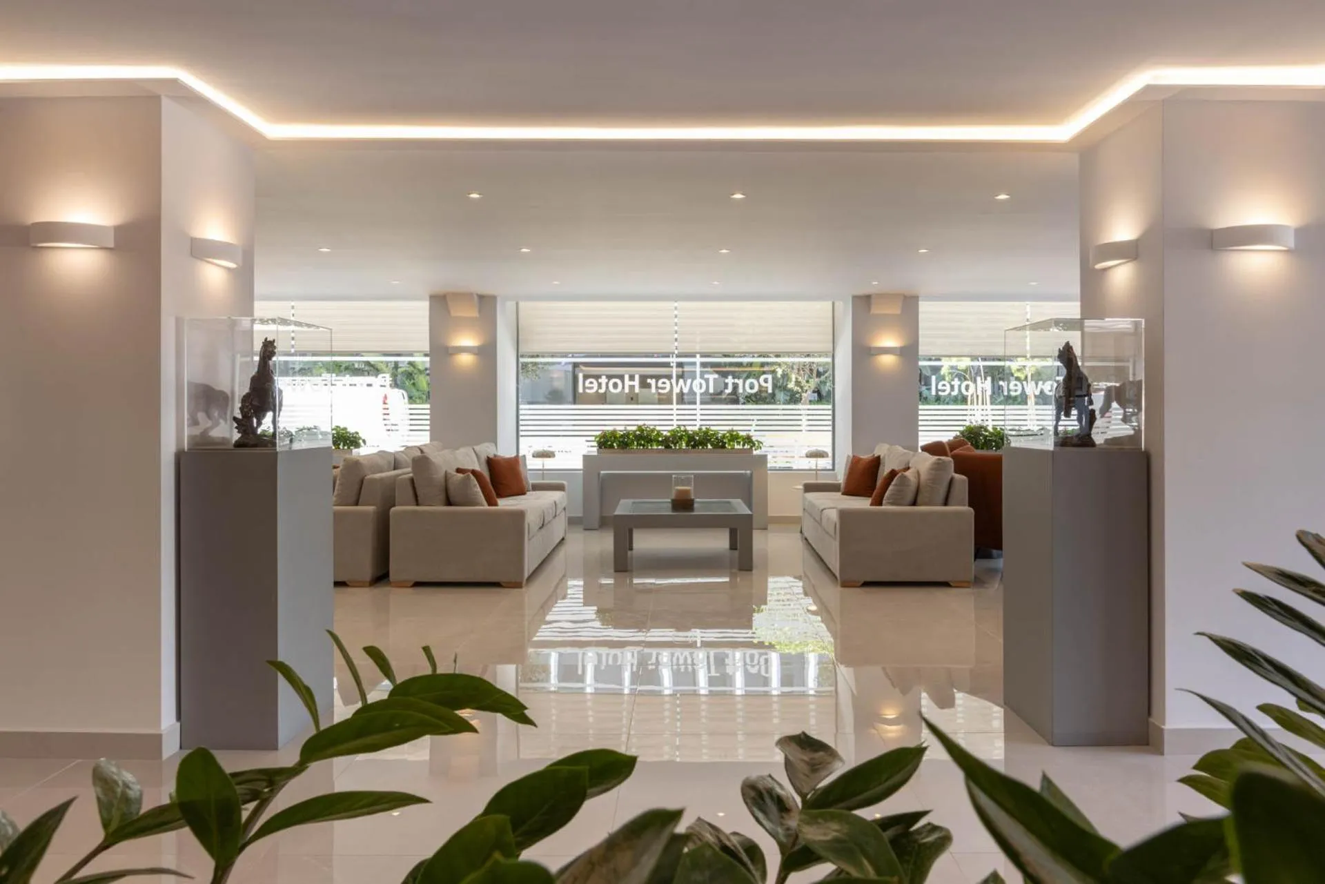 Lobby or reception in Port Tower Piraeus