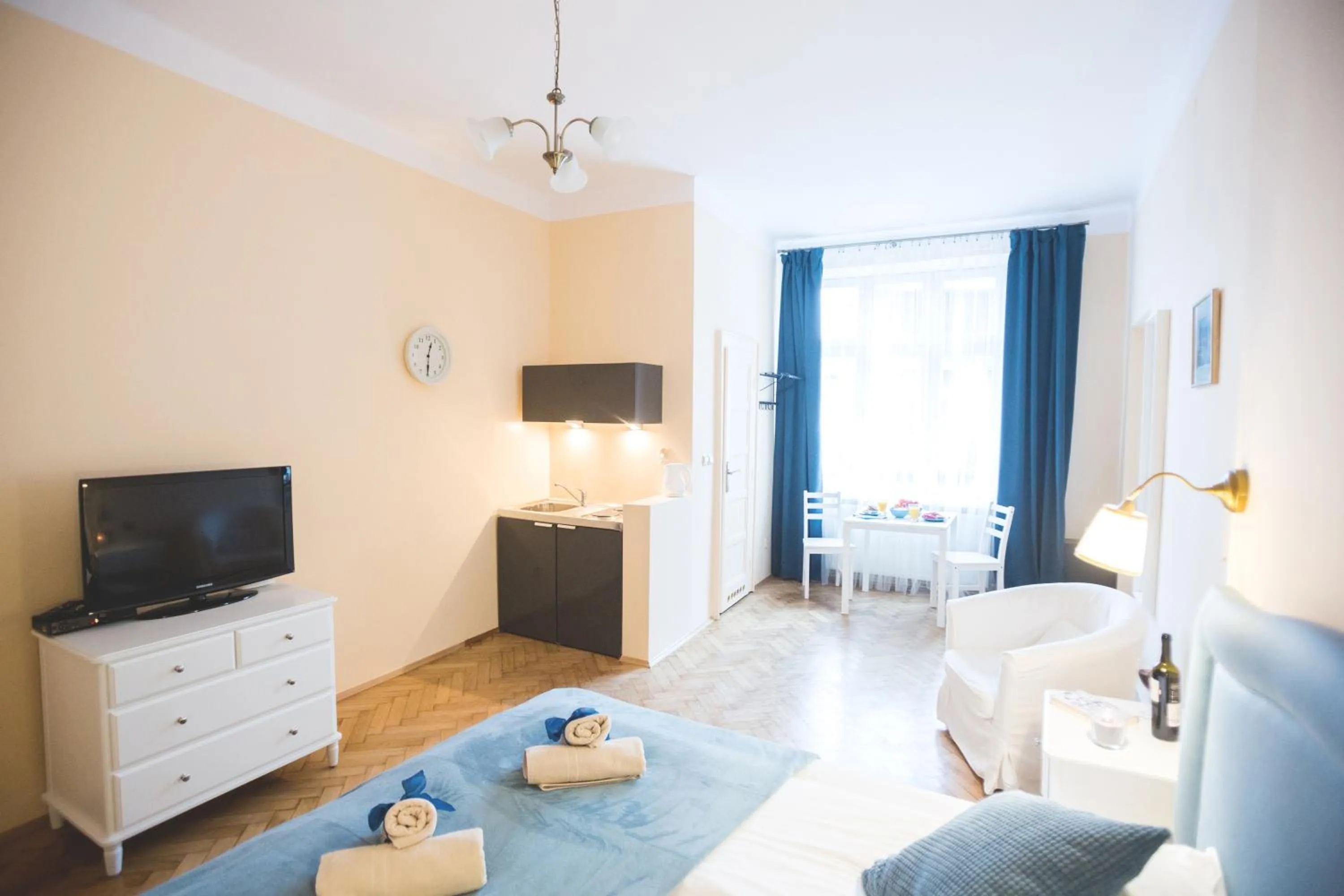 Photo of the whole room in Apartments Roman