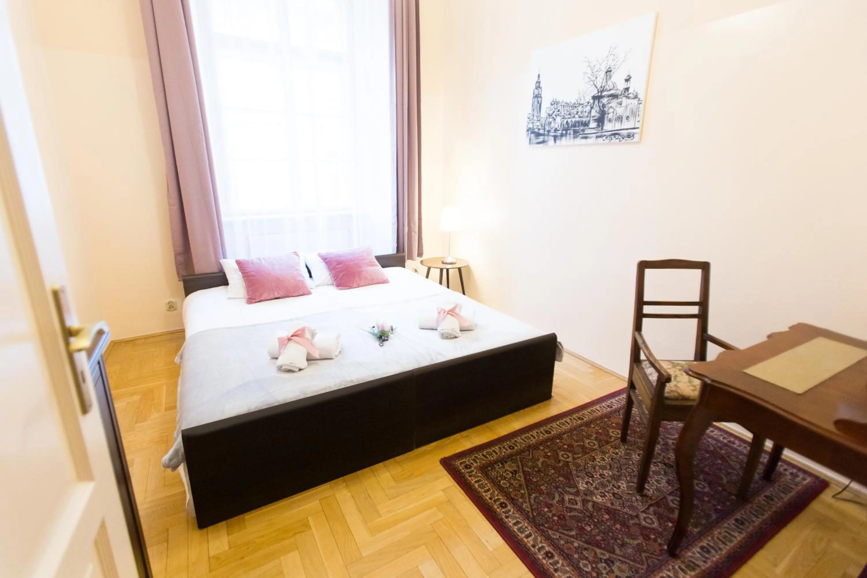 Bedroom, Bed in Apartments Roman