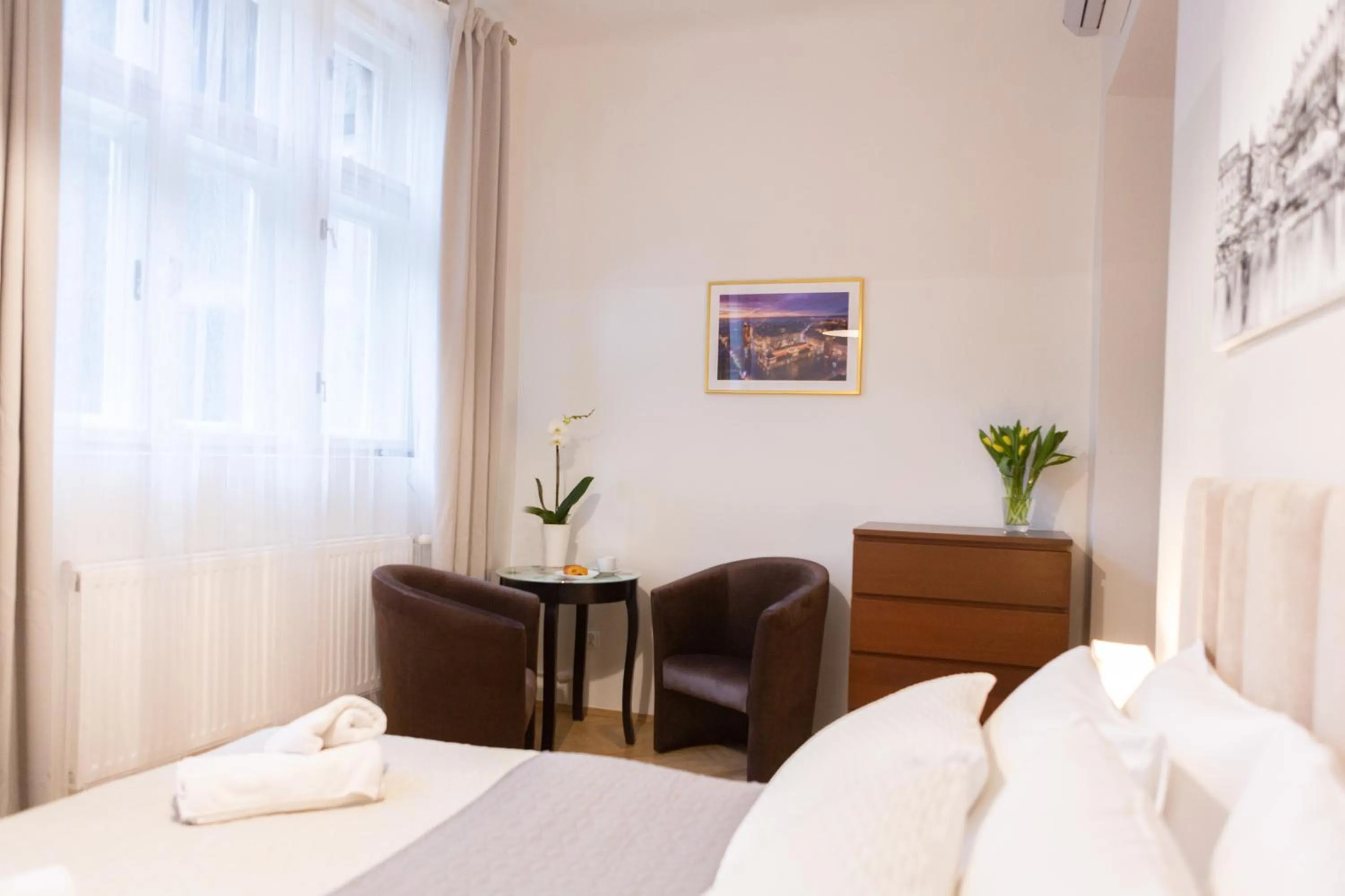 Bed in Apartments Roman