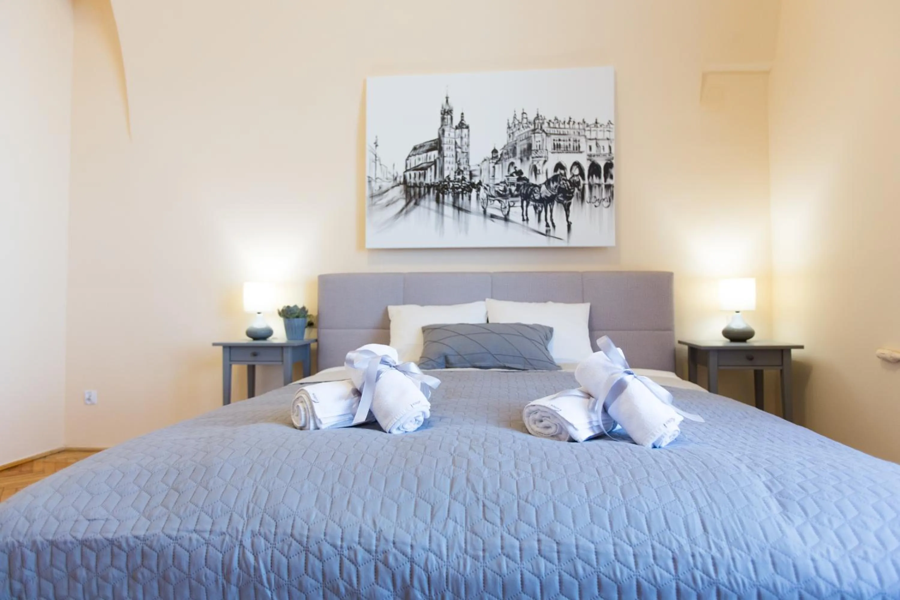 Bedroom, Bed in Apartments Roman