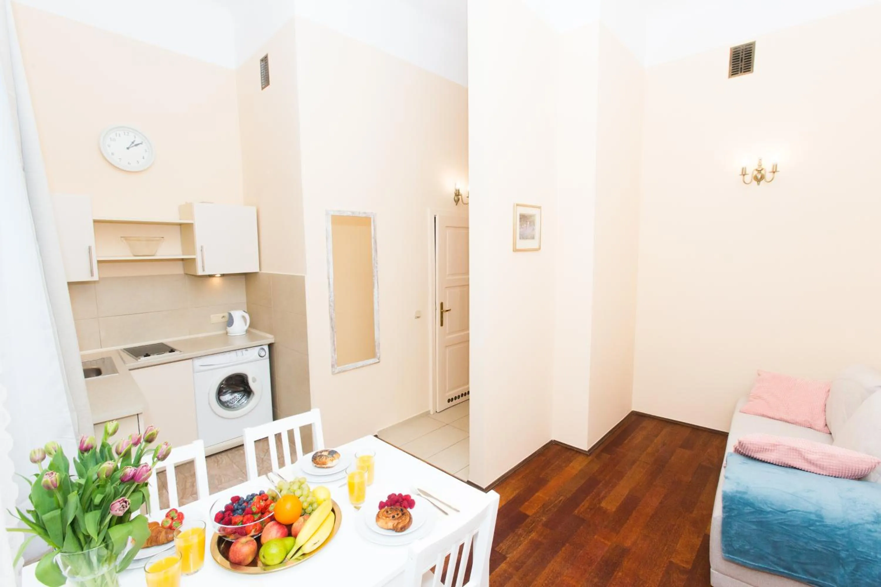 Dining area in Apartments Roman