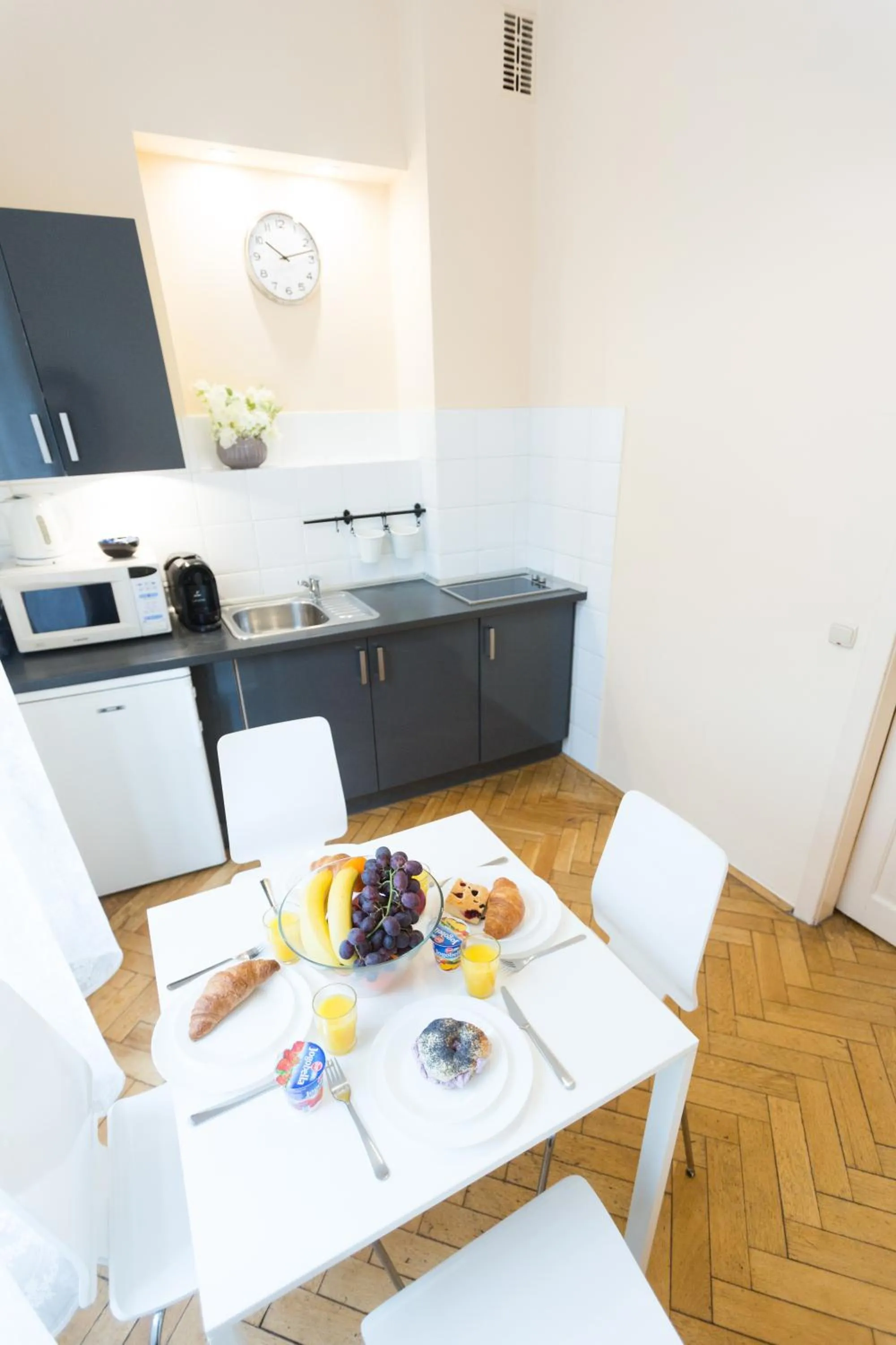 Dining area in Apartments Roman