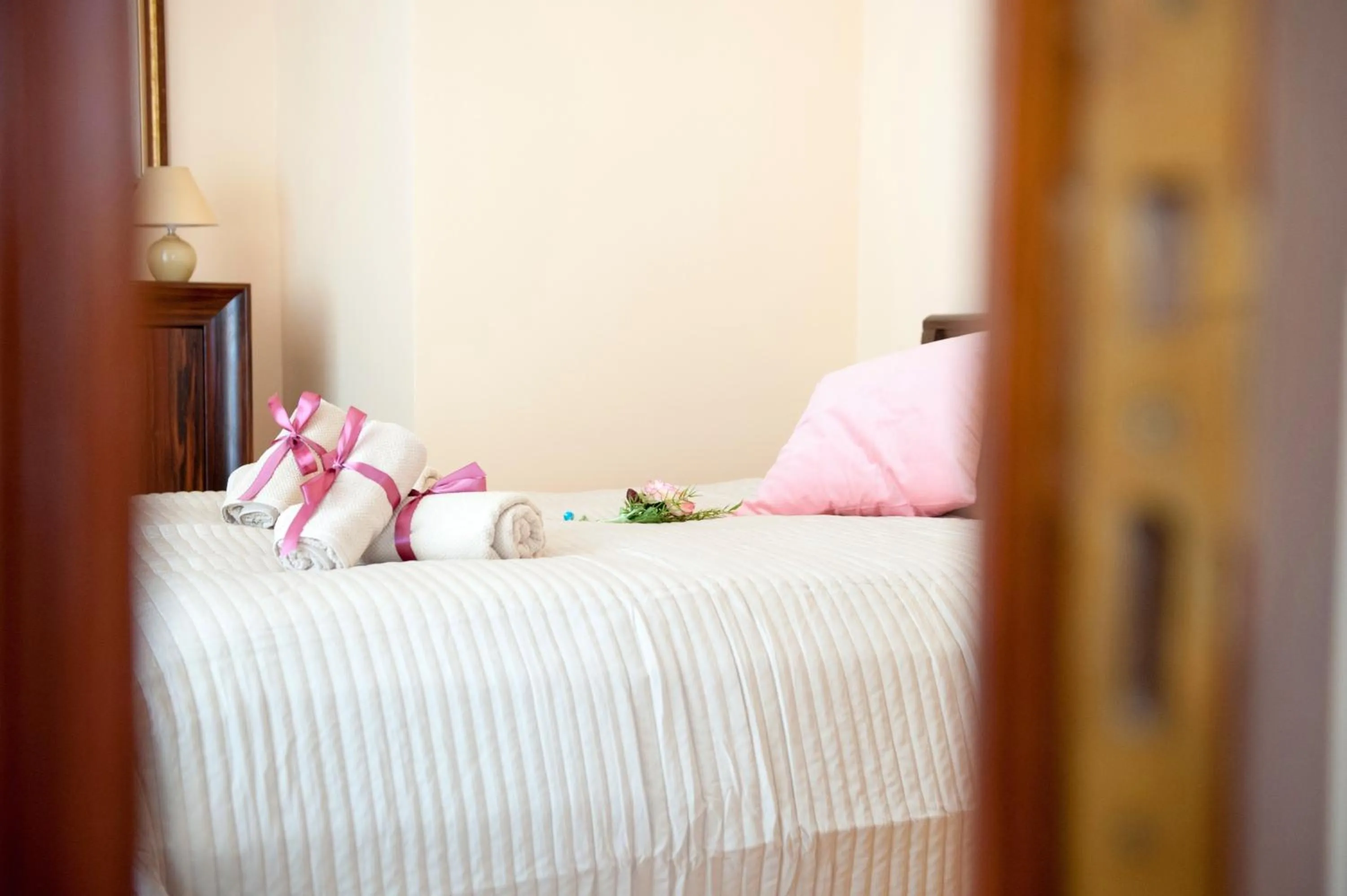 Bedroom, Bed in Apartments Roman