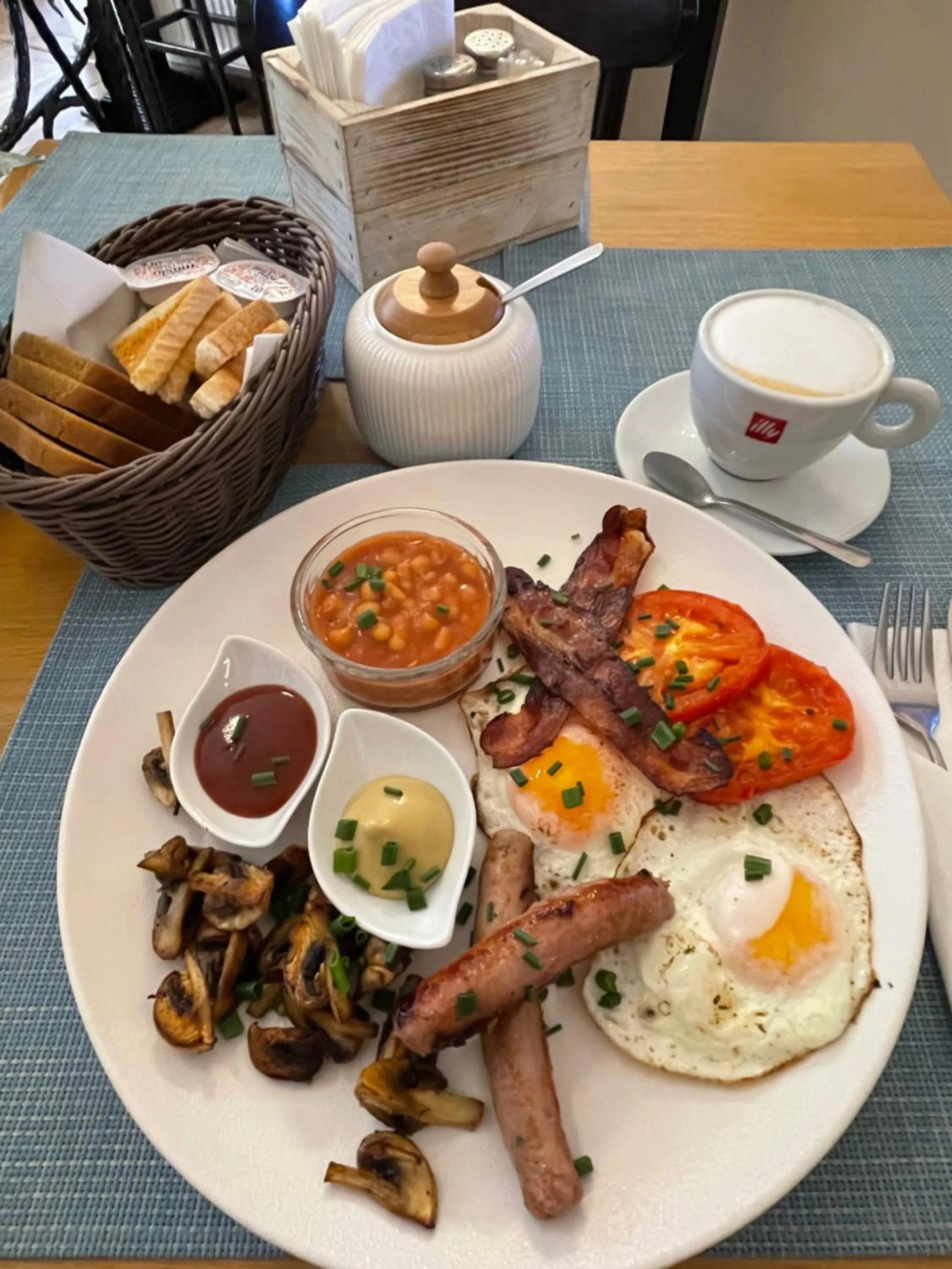 Breakfast in Apartments Roman