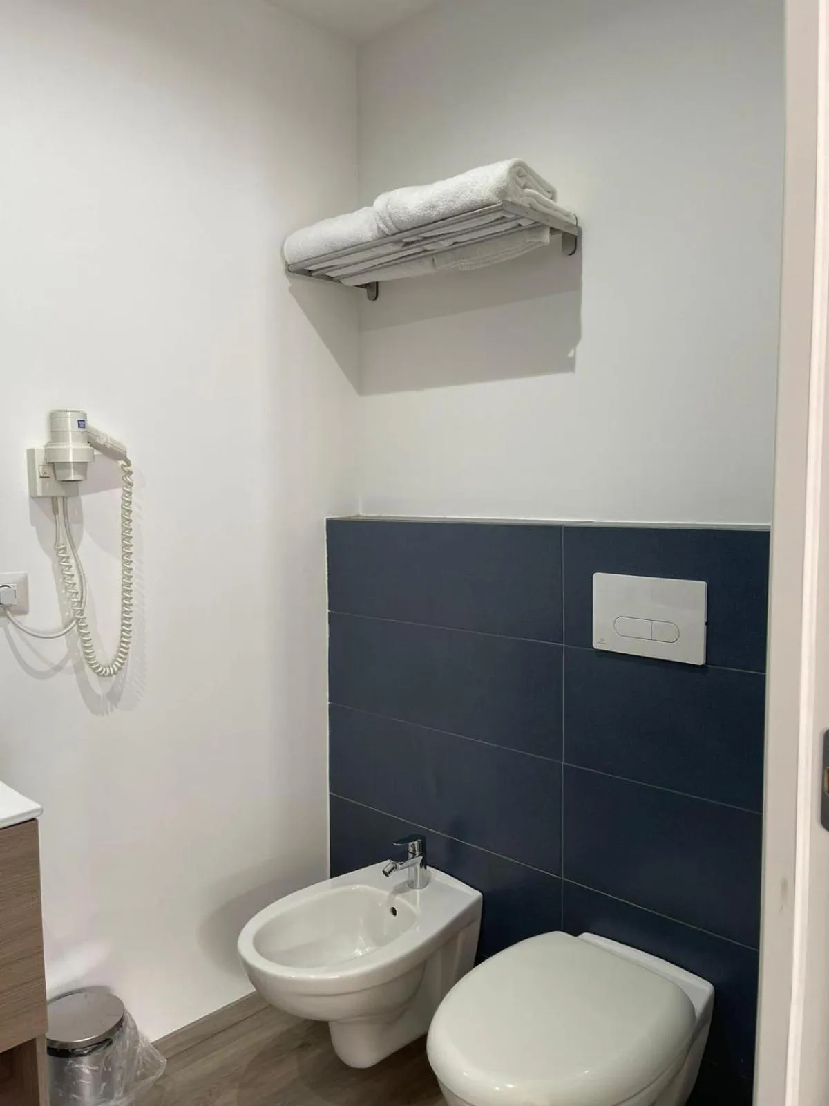 Toilet in Hotel Baia Delle Sirene