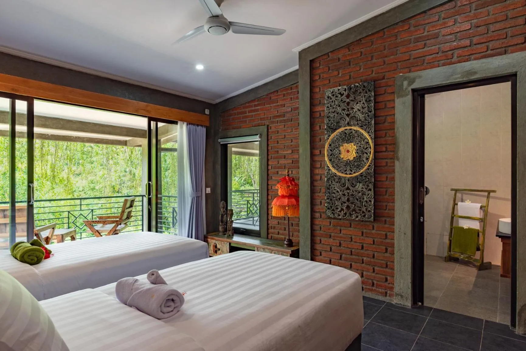 Bed in Alamanda Lovina Resort