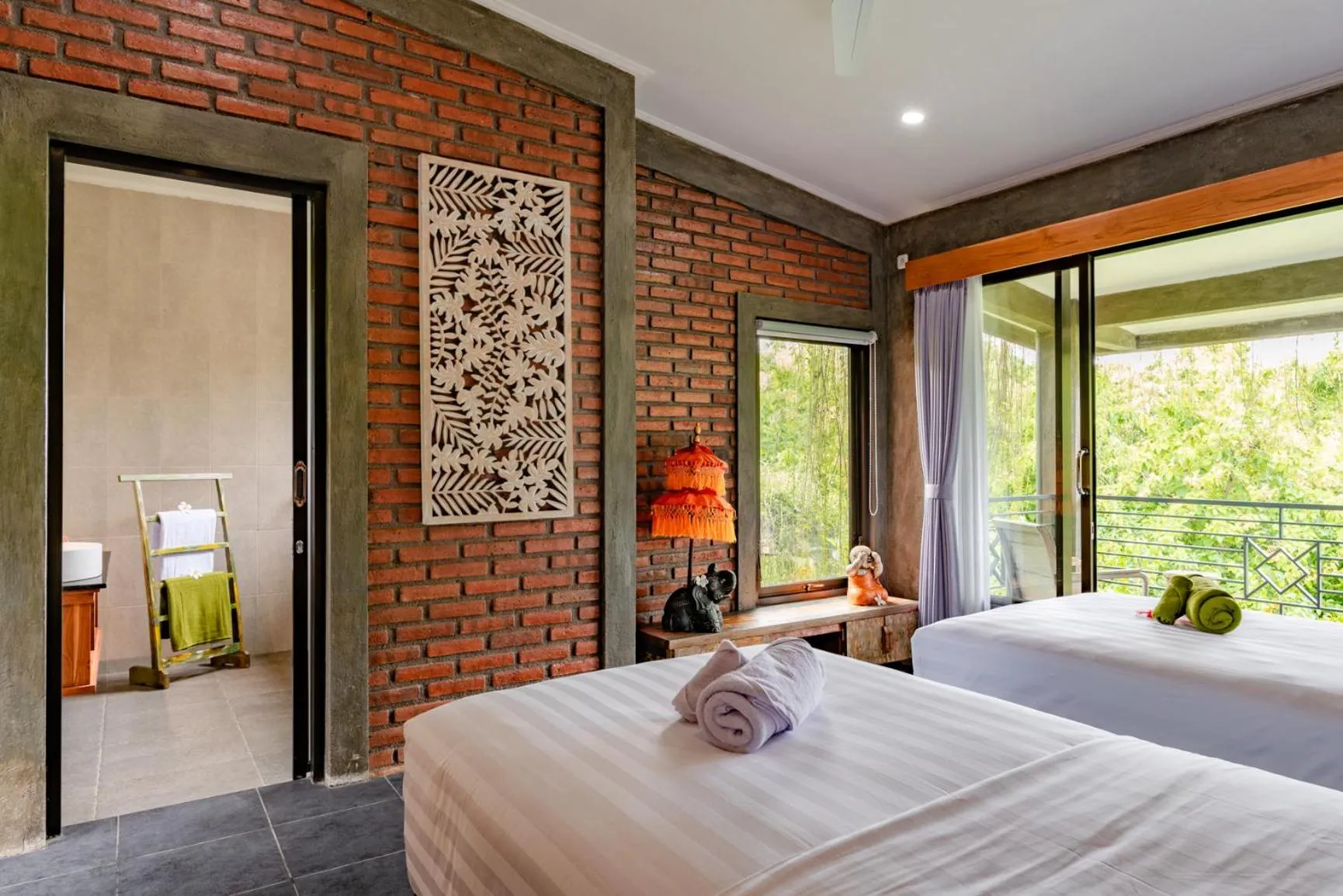 Bed in Alamanda Lovina Resort