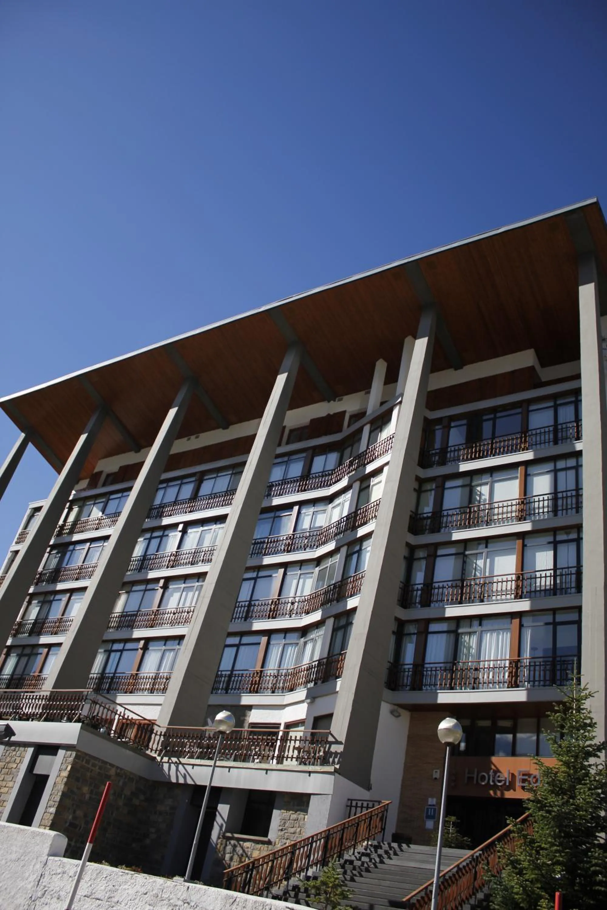 Facade/entrance in Hotel Edelweiss Candanchú