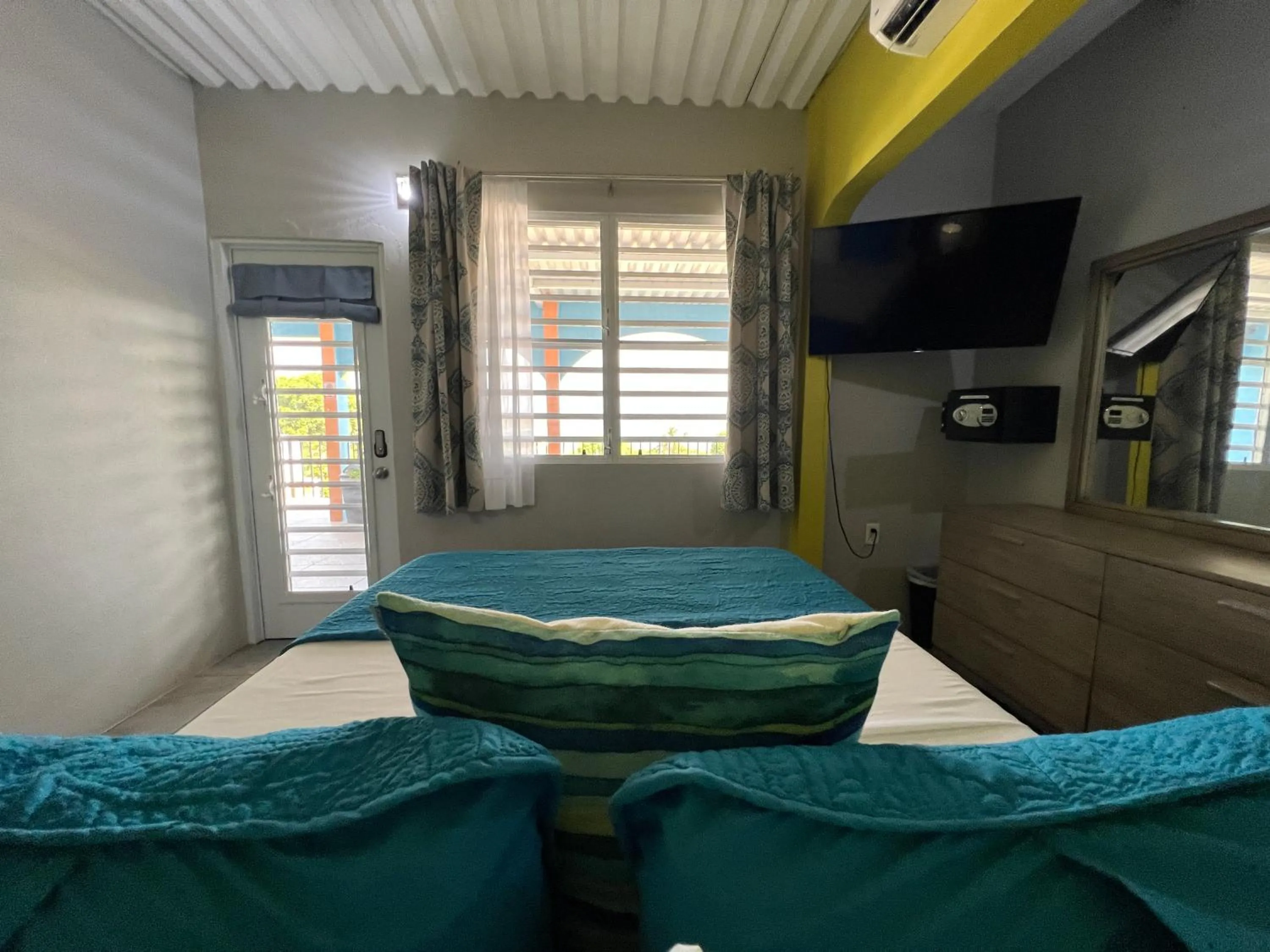 View (from property/room), Bed in The Vieques Guesthouse