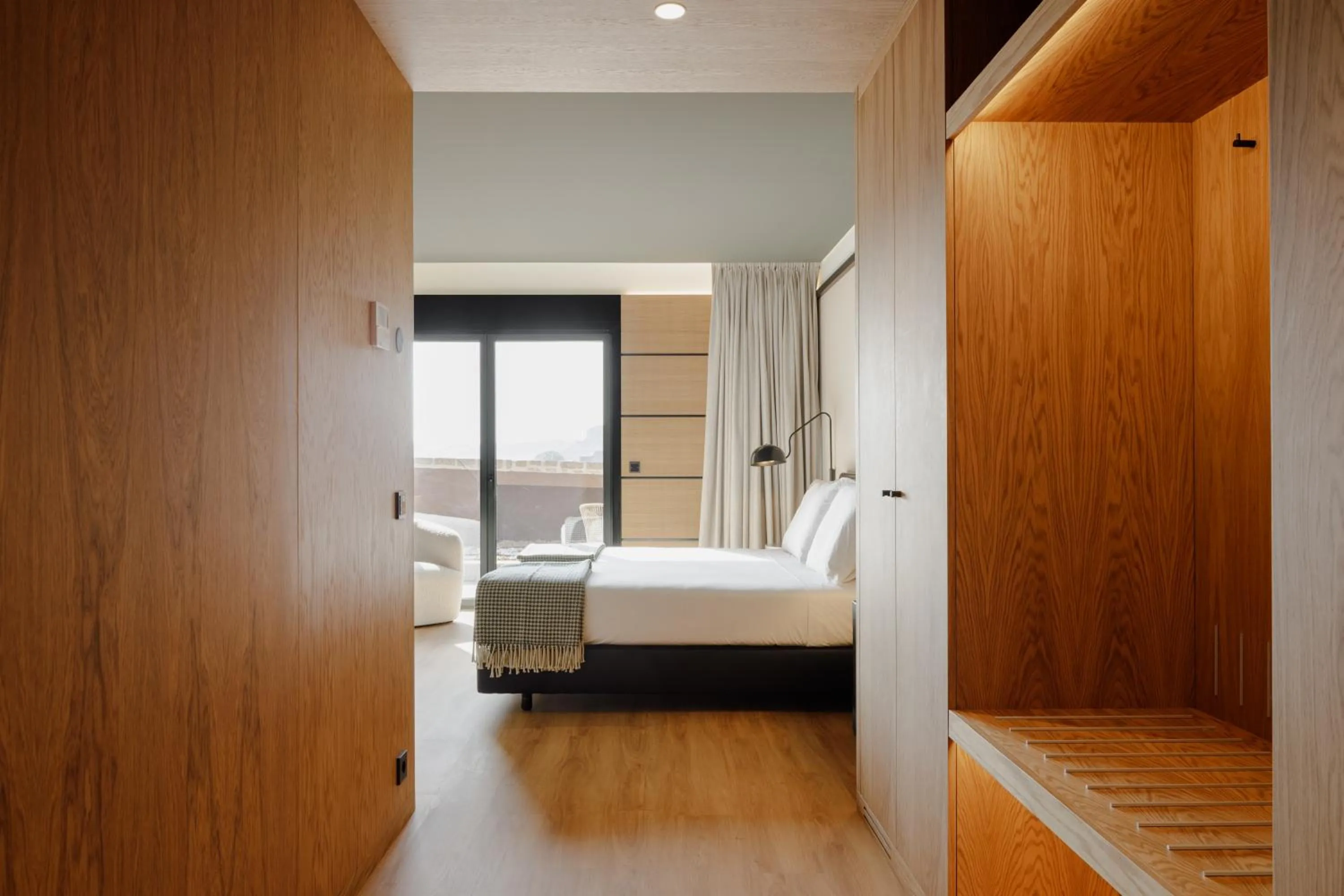 wardrobe, Bed in Porto River Soul Hotel