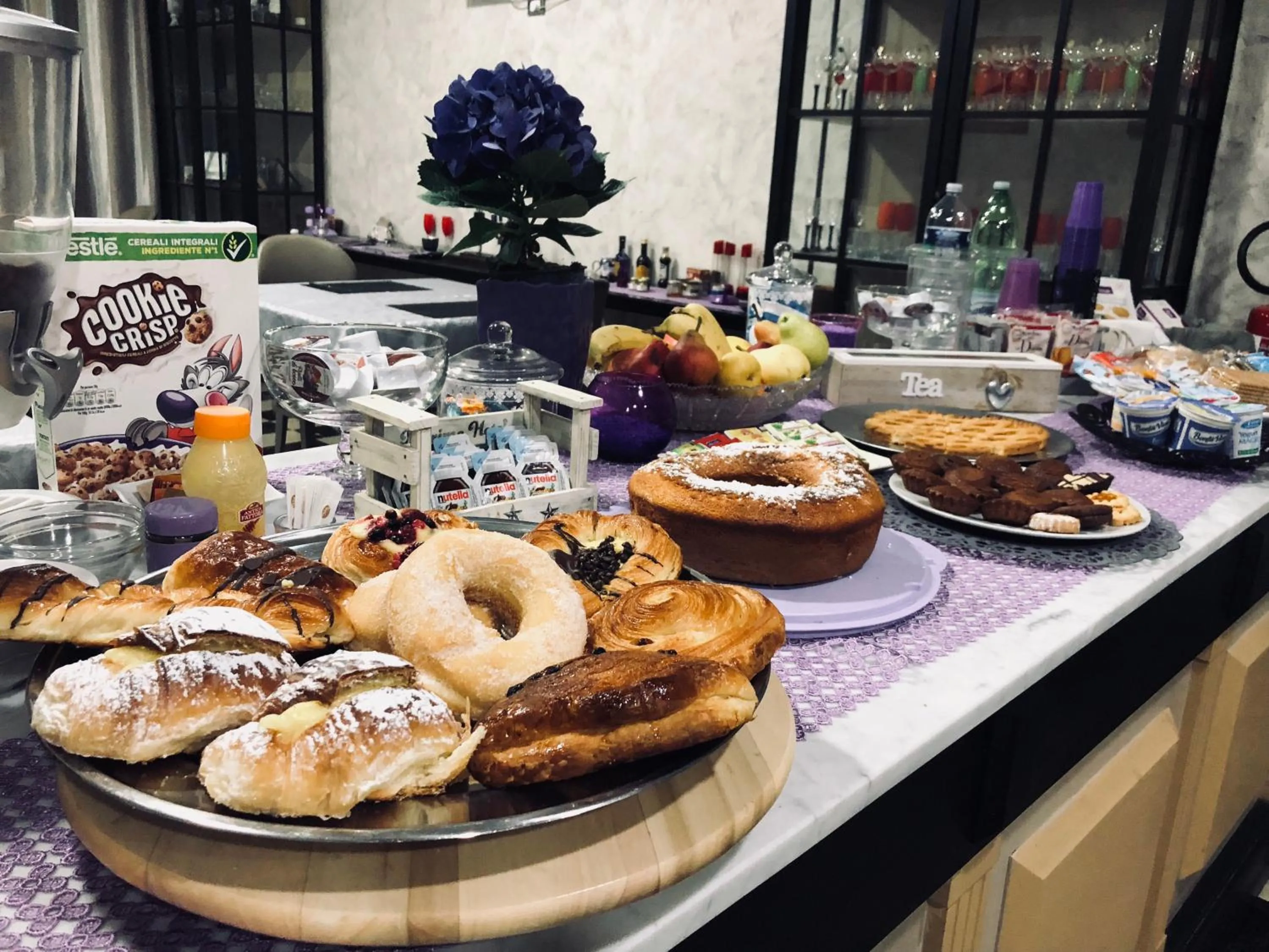 Restaurant/places to eat in Maximo Hotel