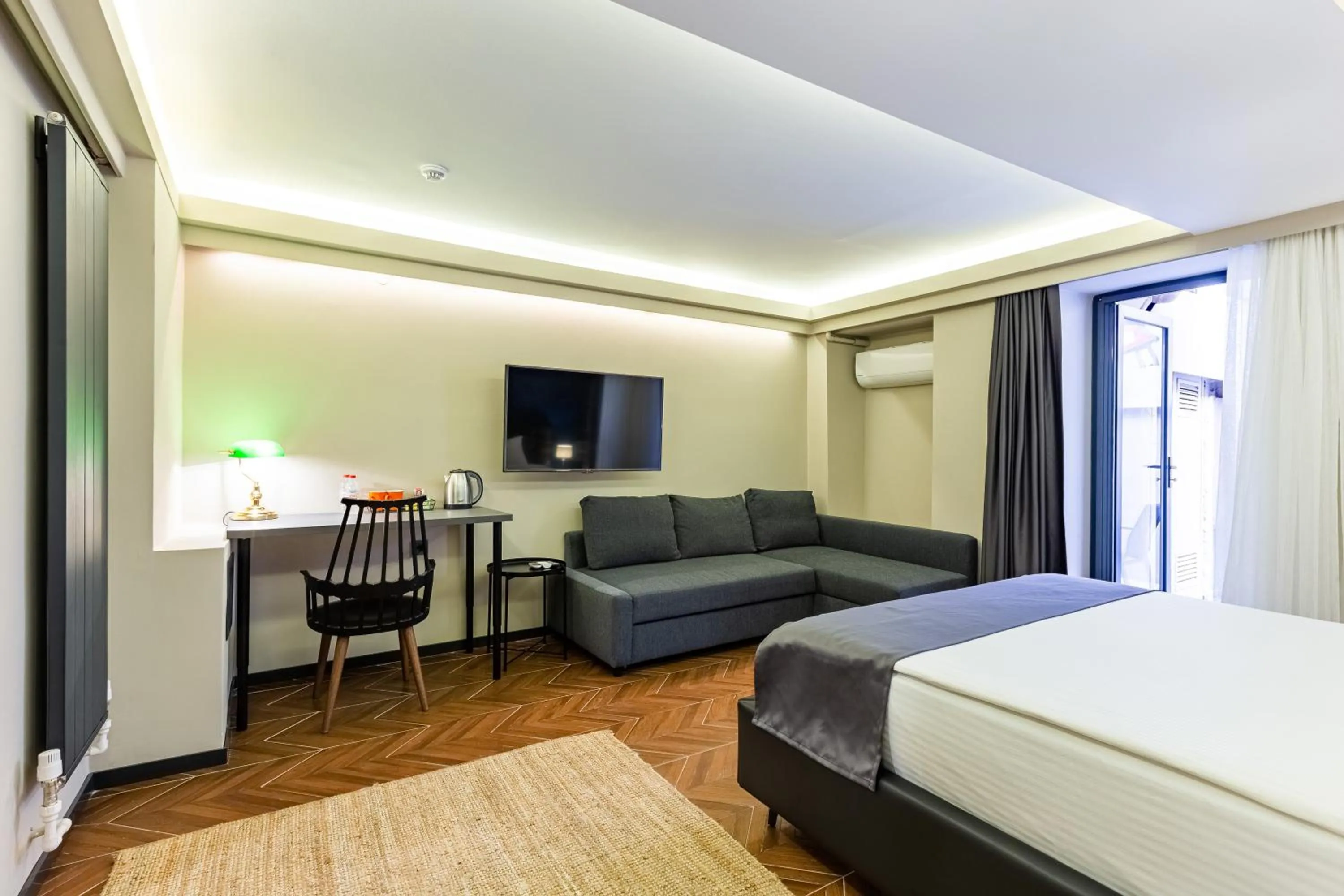 Bed in Snog Rooms & Suites