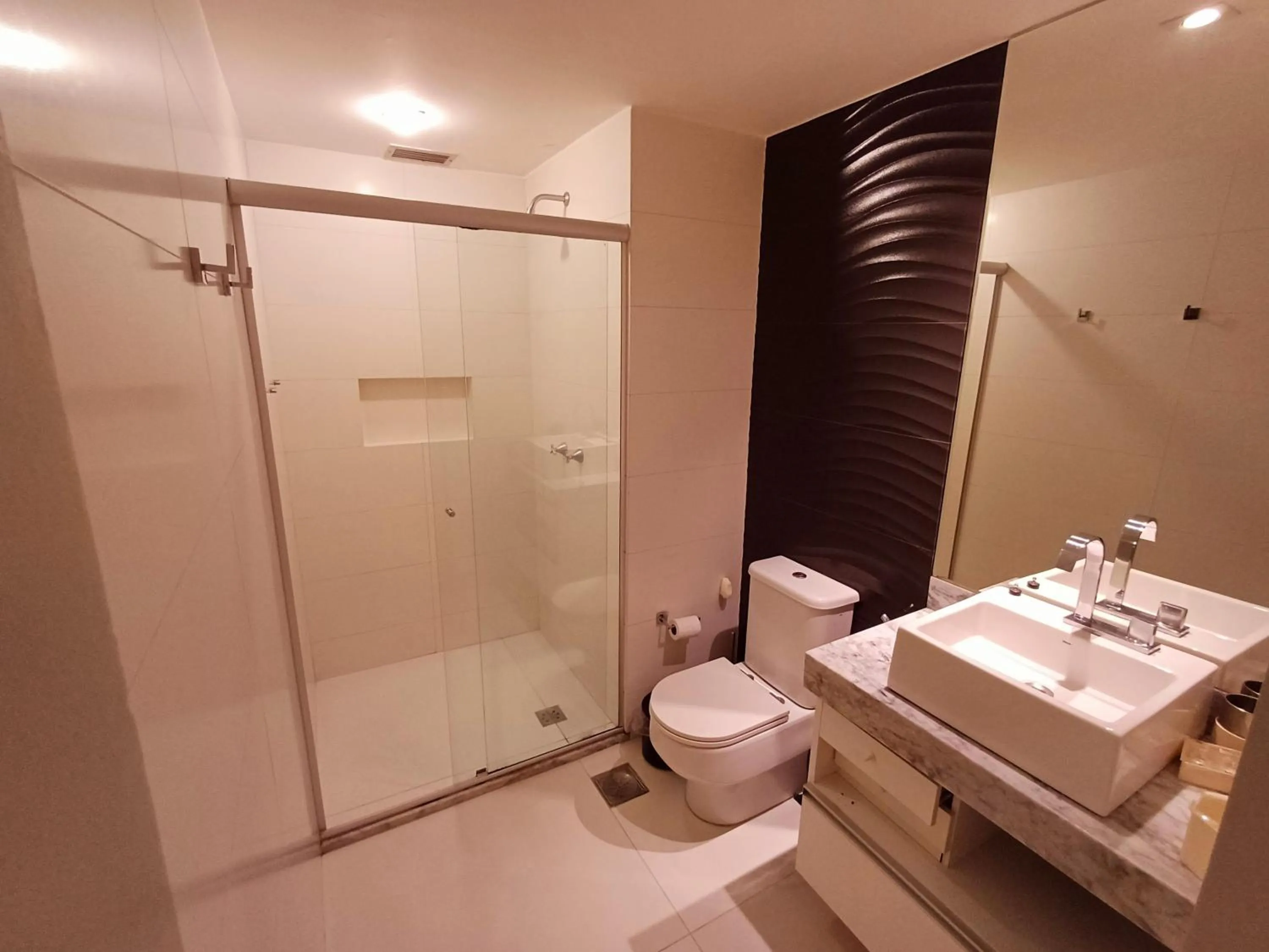 Bathroom in Flat Brasília - Setor Hoteleiro Norte