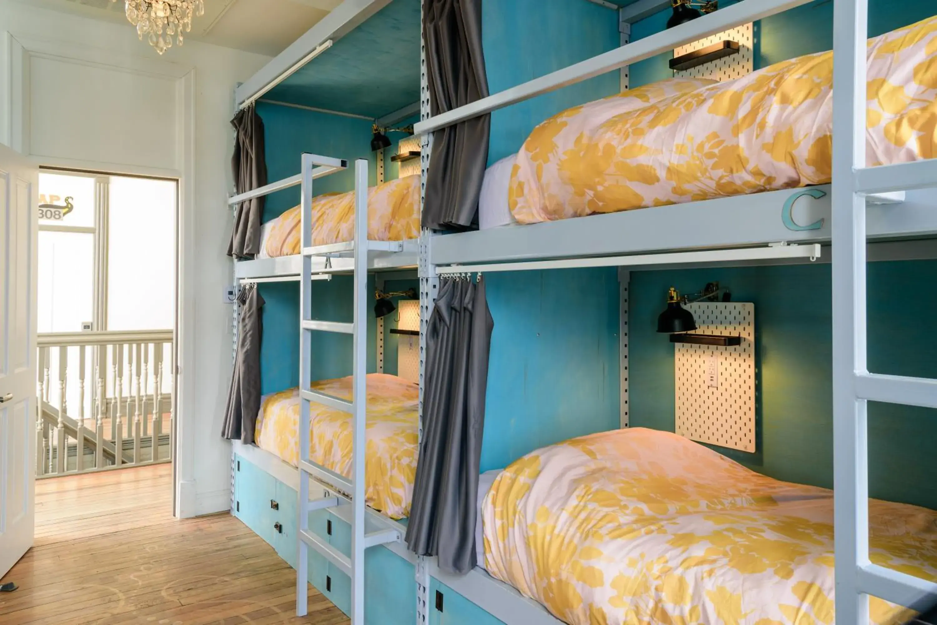 Bed in 6-Bed Female Dormitory Room in Hostel Fish Bed in 6-Bed Female Dormitory Room in Hostel Fish